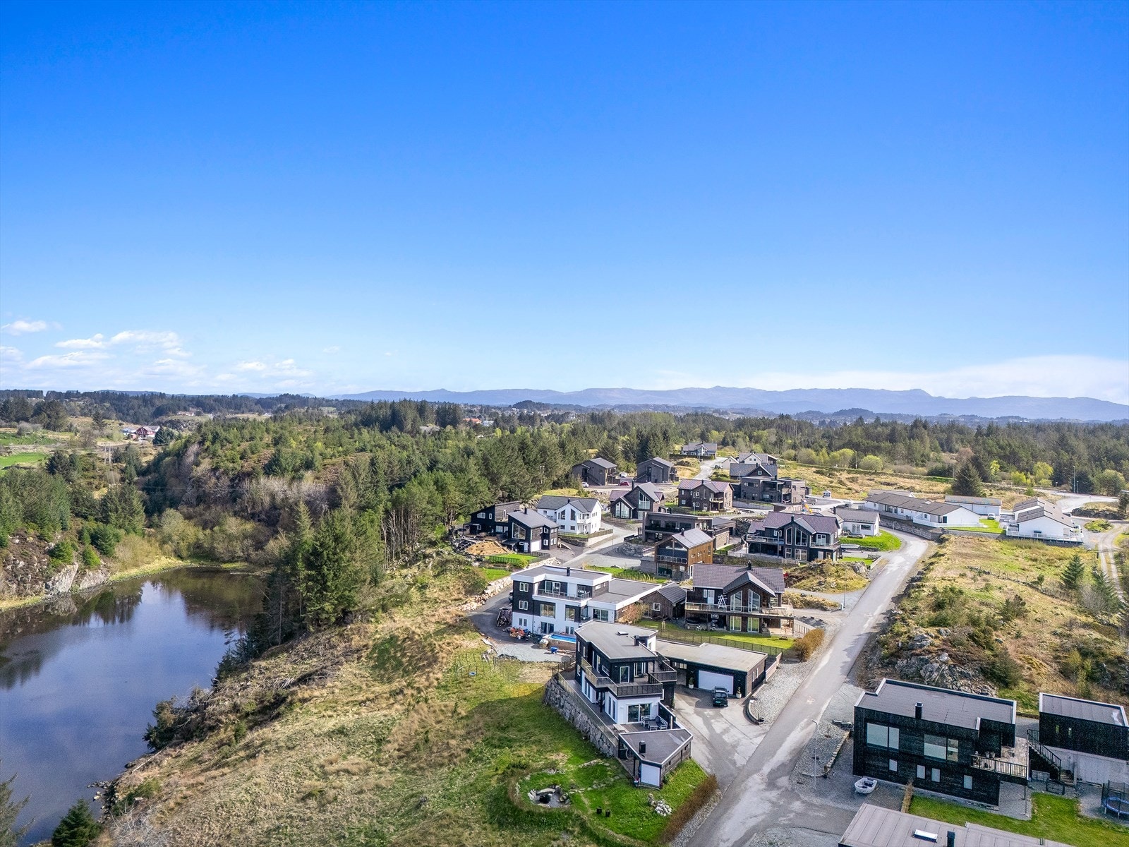 Området byr på gode turmuligheter med nærhet til skog og mark. Galleribilde