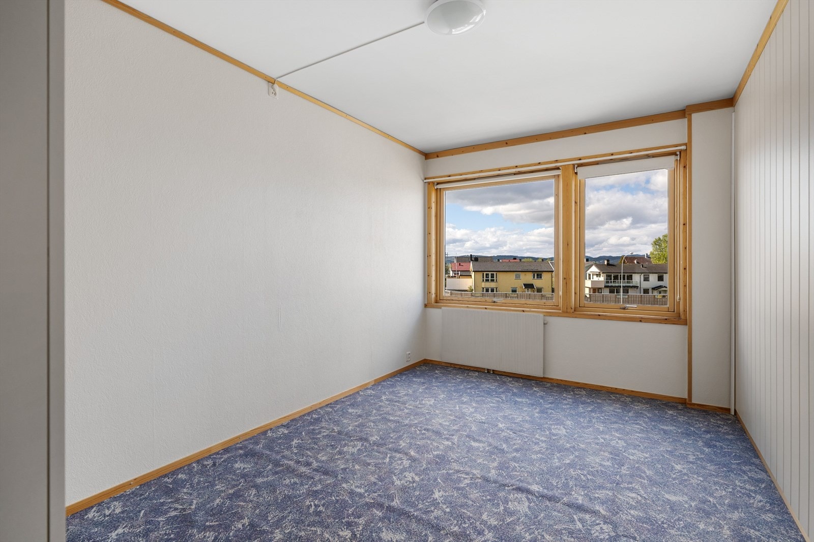 Oppvarming via radiatorer sørger for jevn og behagelig temperatur gjennom hele året. Galleribilde