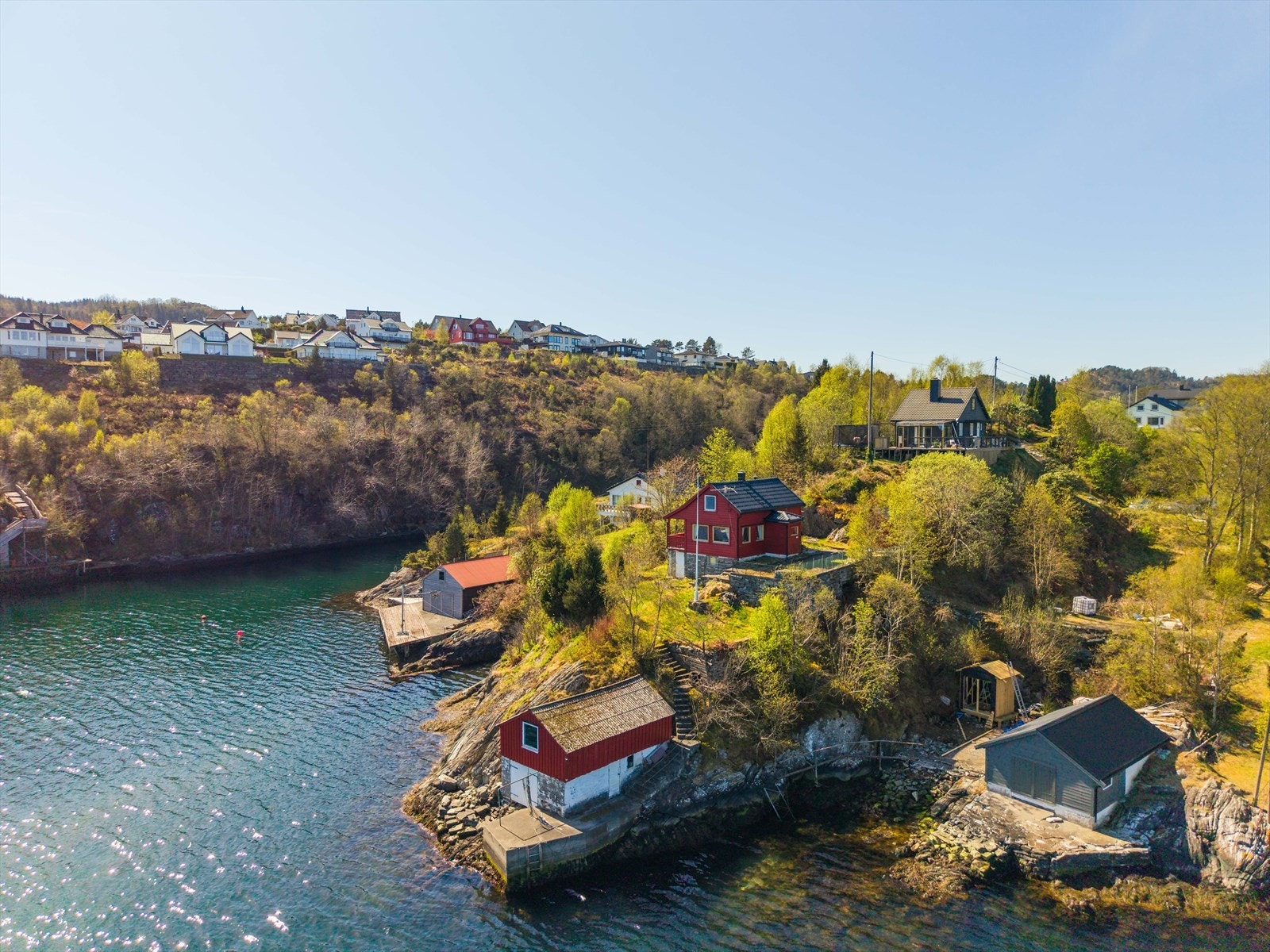 En sjelden mulighet til å sikre seg en fritidseiendom på Skarpeneset. Galleribilde