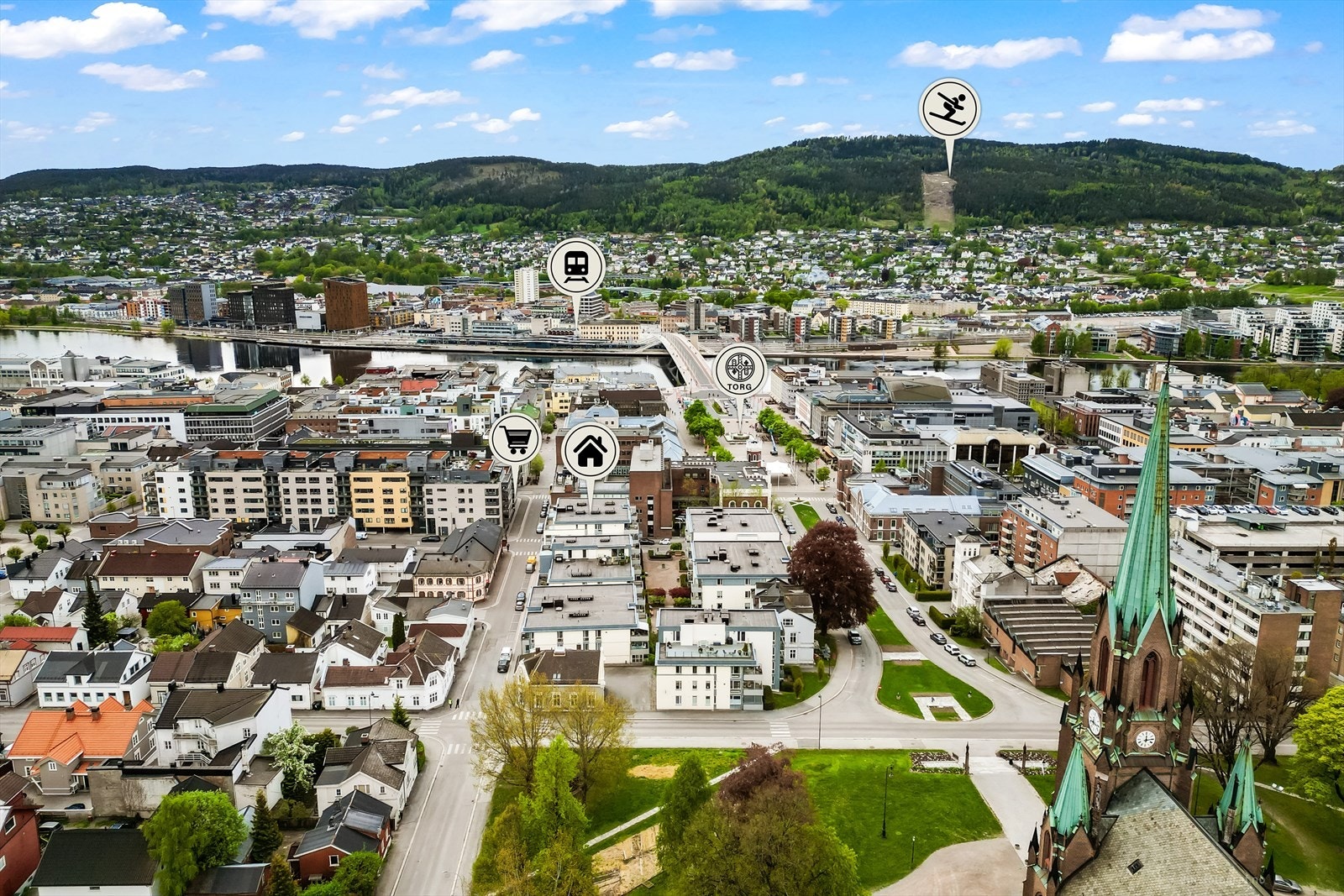 Sentral beliggenhet. Drammen stasjon er et sentralt knutepunkt kun en kort spasertur unna, med over 100 daglige togavganger. Galleribilde
