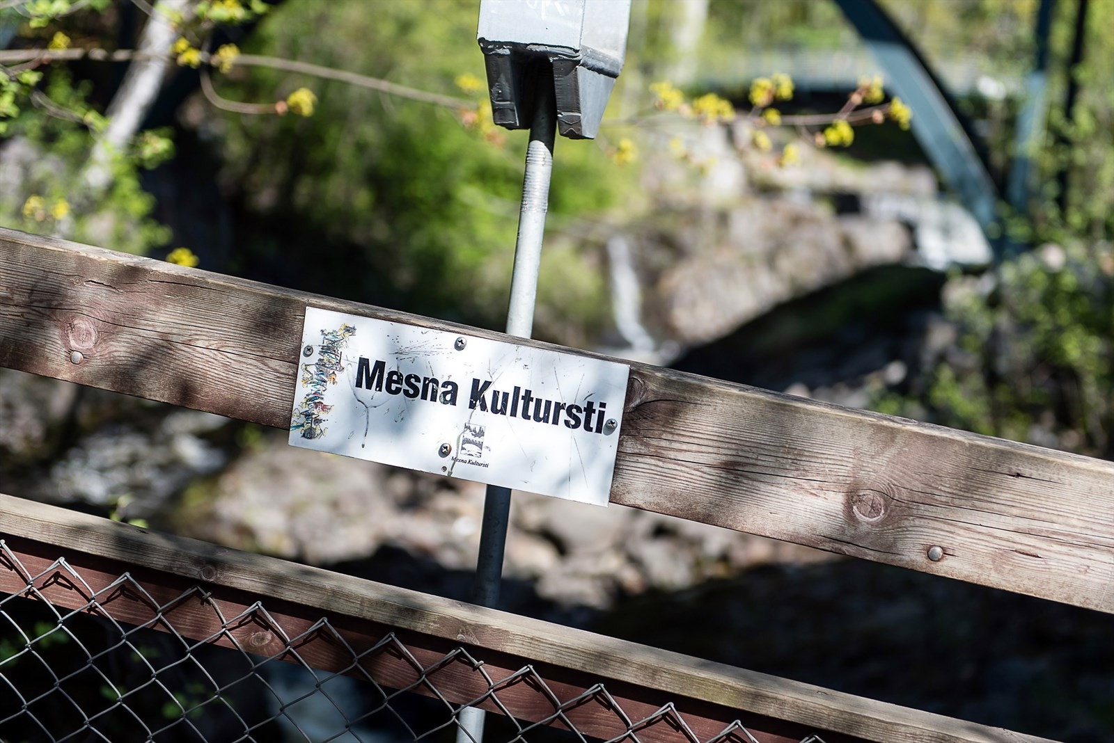 I umiddelbar nærhet finner du flotte turmuligheter, blant annet langs Mesna Kultursti. Galleribilde