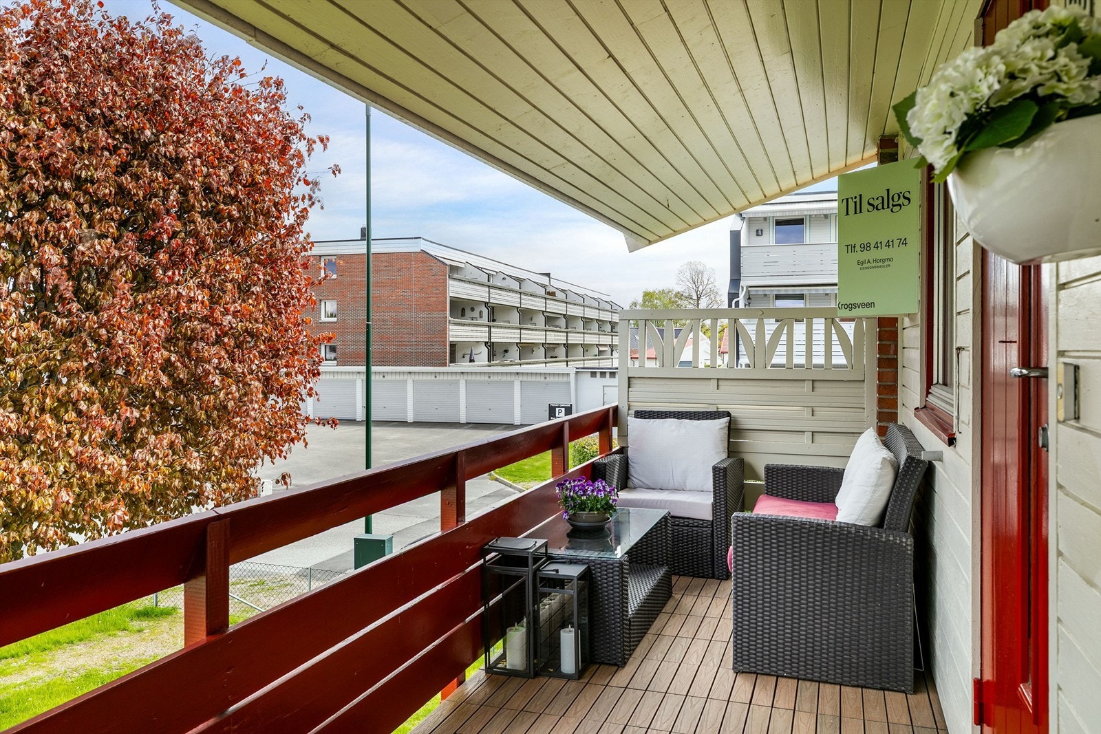 På svalgangen sitter du vendt mot solens gang morgen og formiddag. Galleribilde