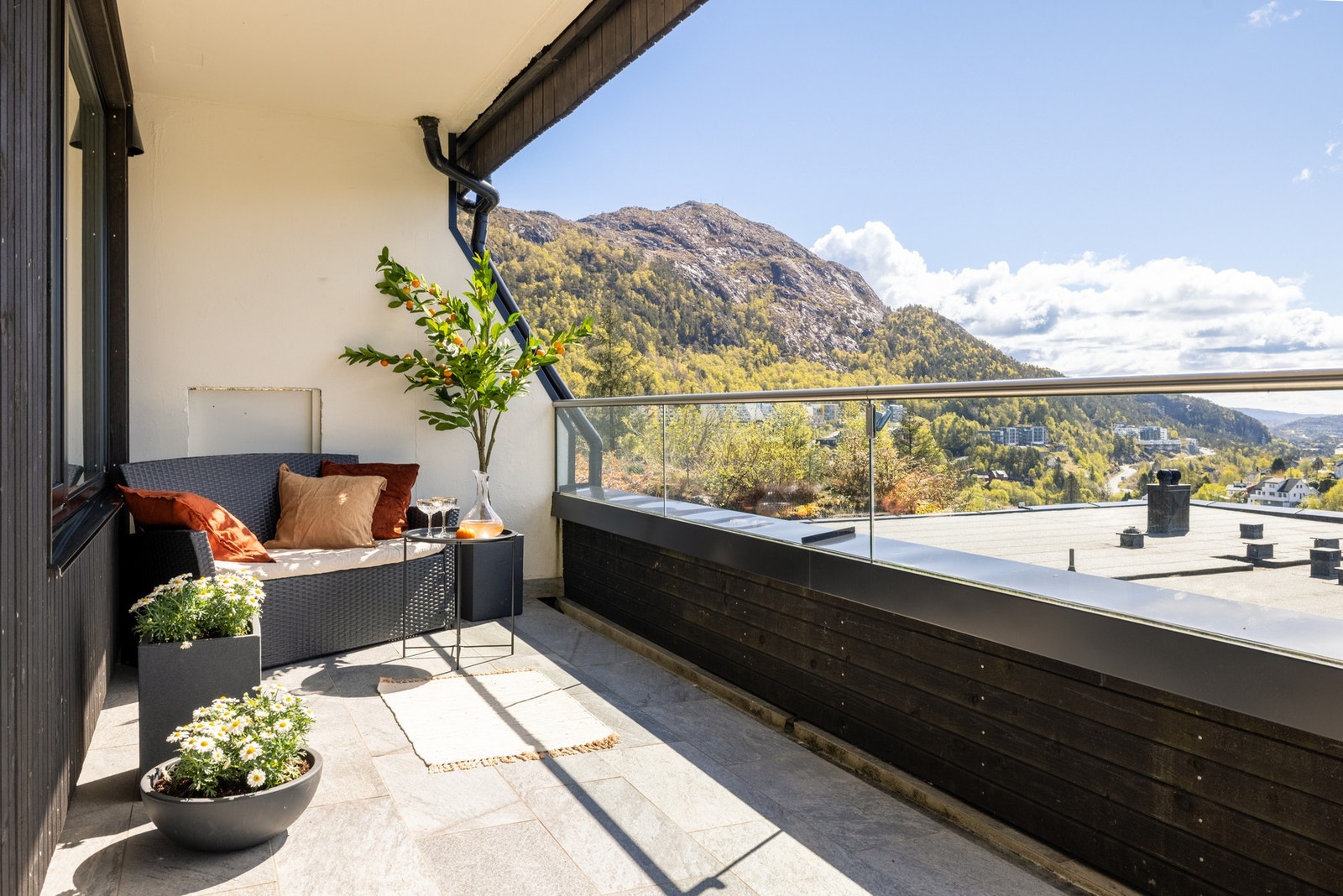 Fæsteråsen 47 presenteres av Mekleriet eiendomsmegling ved Ina Sande Sætre! Fotograf: Nathalie Reinholdtsen. Galleribilde