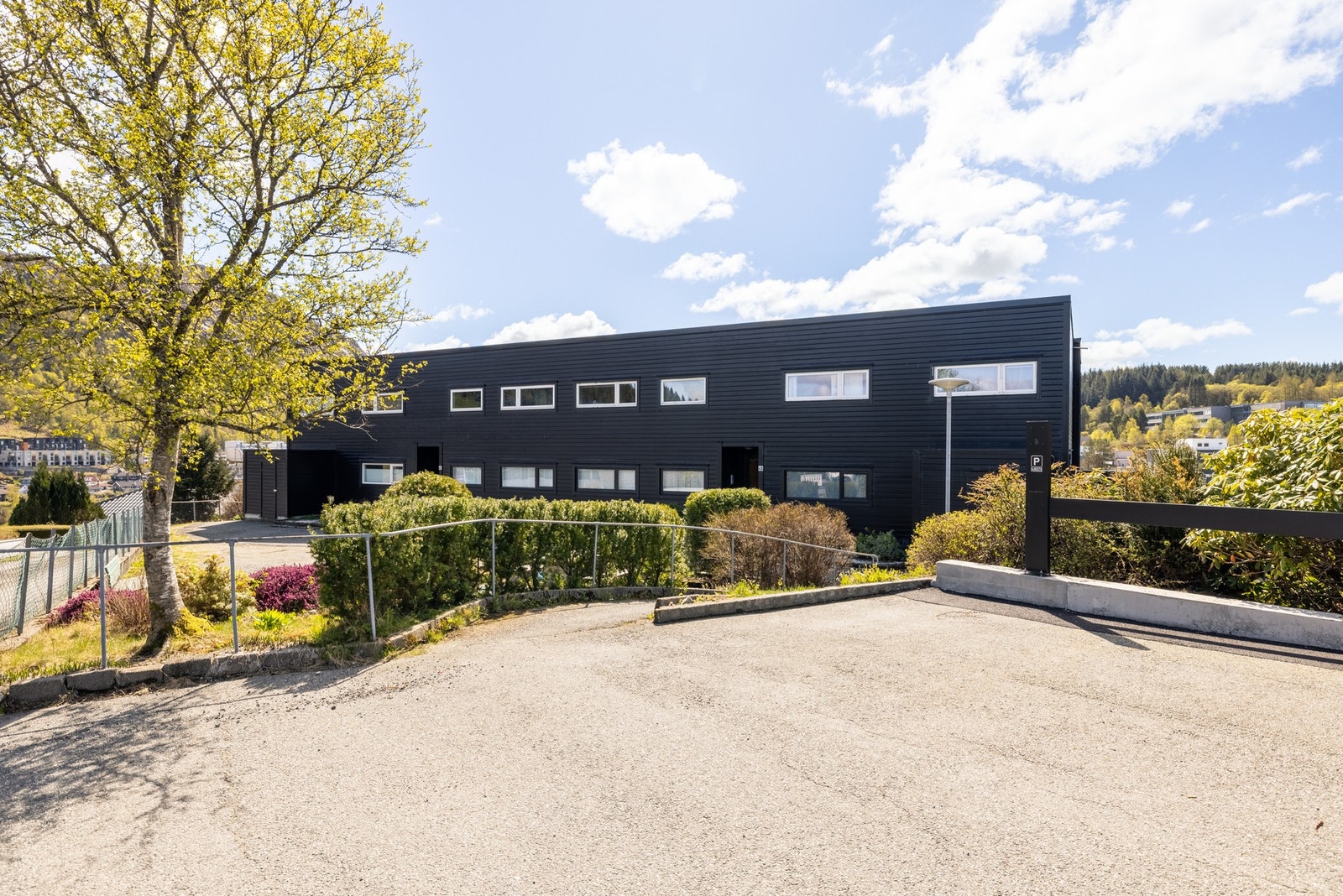 Leiligheten ligger sentralt til i Olsvik og har kort vei til flere fasiliteter. Galleribilde