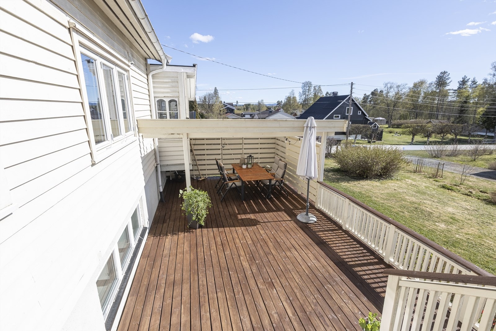 Herlig terrasse der sommerdagene kan nytes! Galleribilde