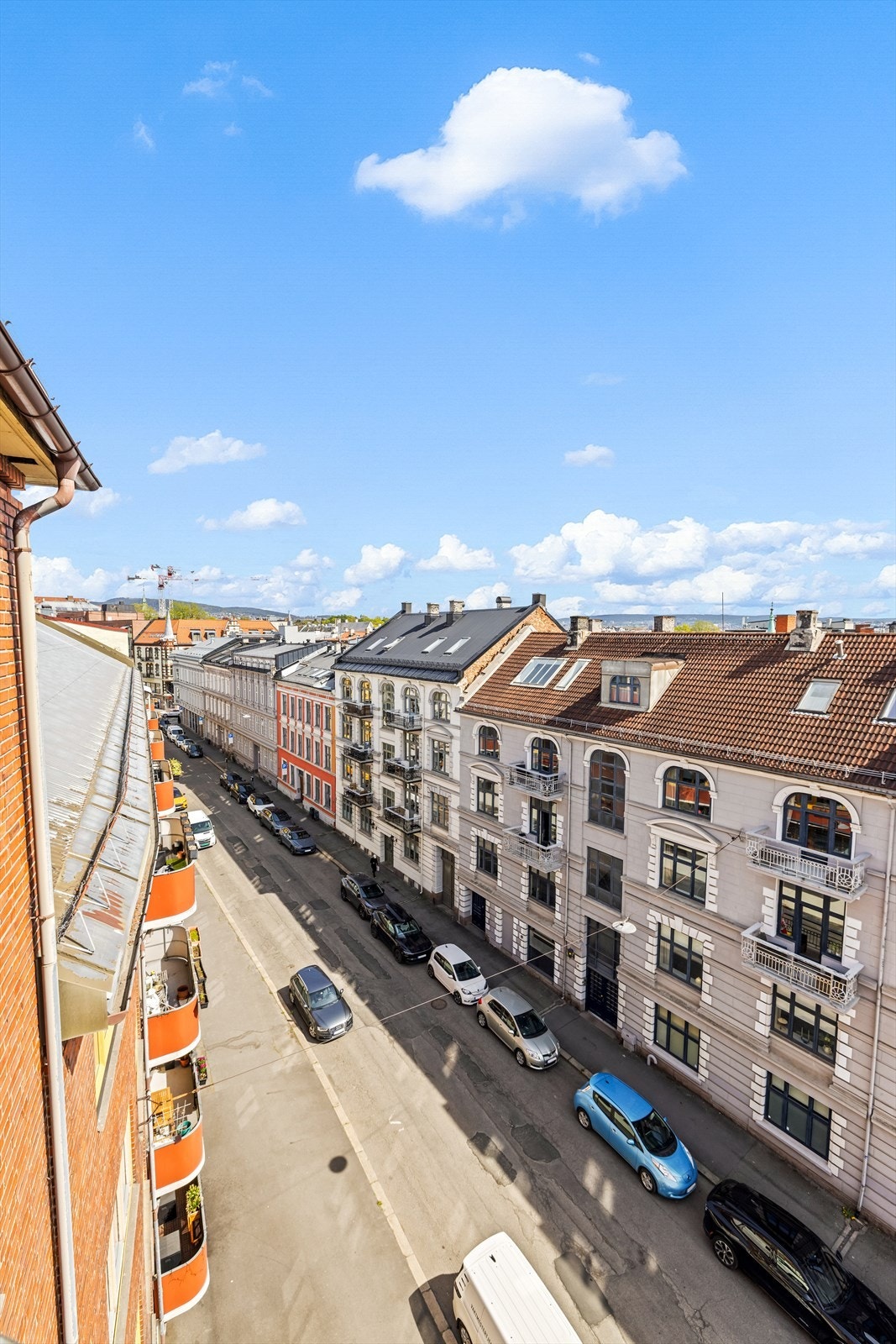 Her bor du med umiddelbar nærhet til Bogstadveien og et bredt utvalg butikker, kaféer og servicetilbud. Galleribilde