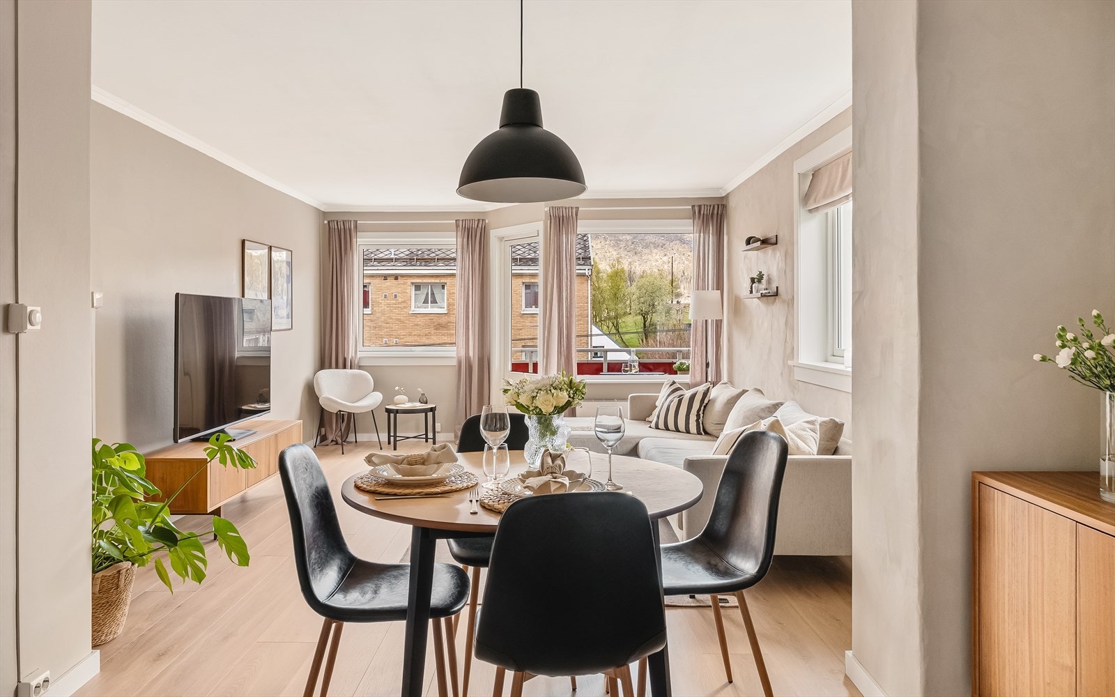 Velkommen til Nattlandsveien 62! Foto: Terje Arntsen Galleribilde