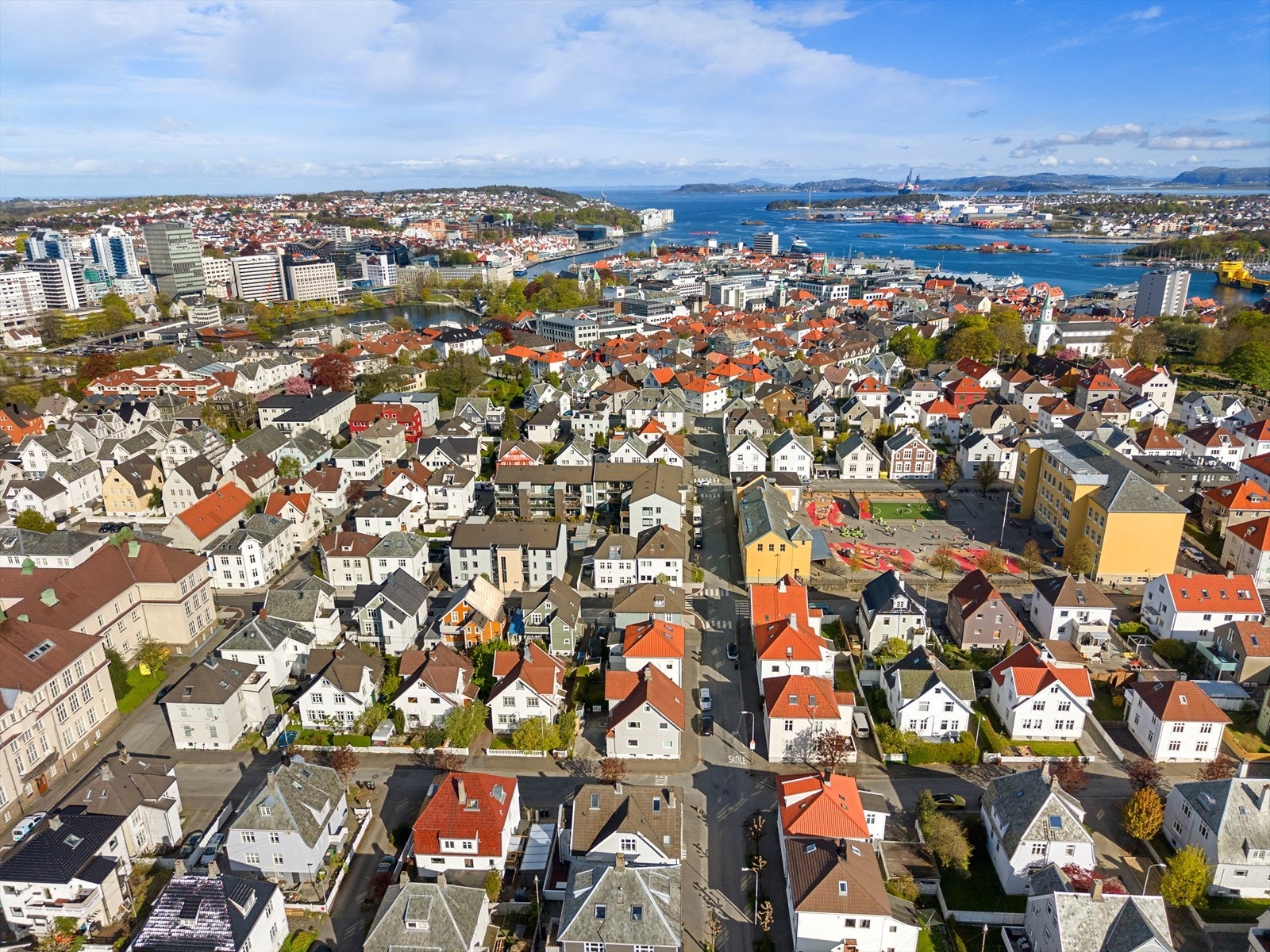 Fra Jærgata 13 er det få minutters gange til Stavanger sentrum med kafeer, restauranter og butikker. Galleribilde