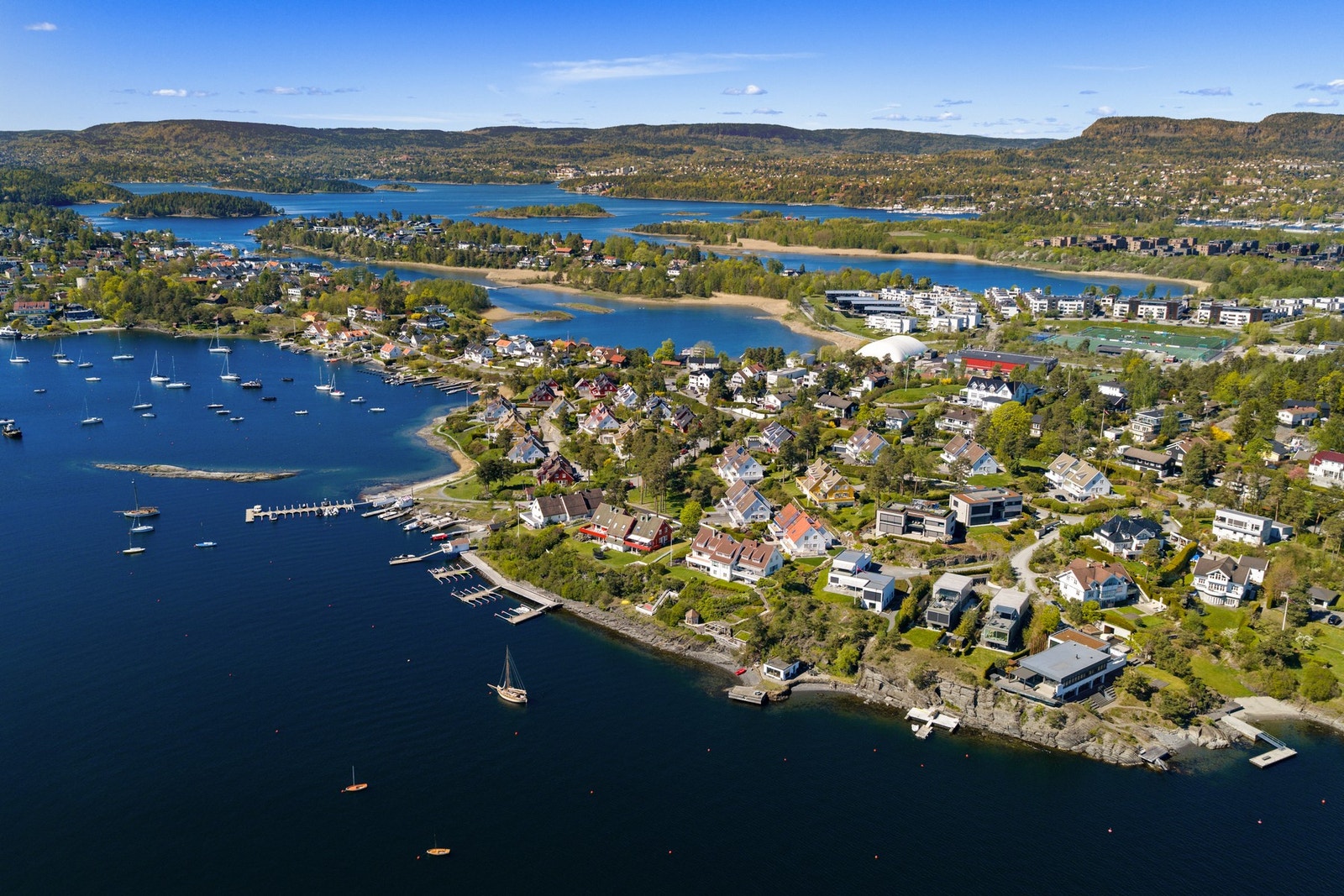 Attraktiv beliggenhet med nærhet til Halden brygge, matbutikk, skoler og gode kollektivforbindelser. Galleribilde