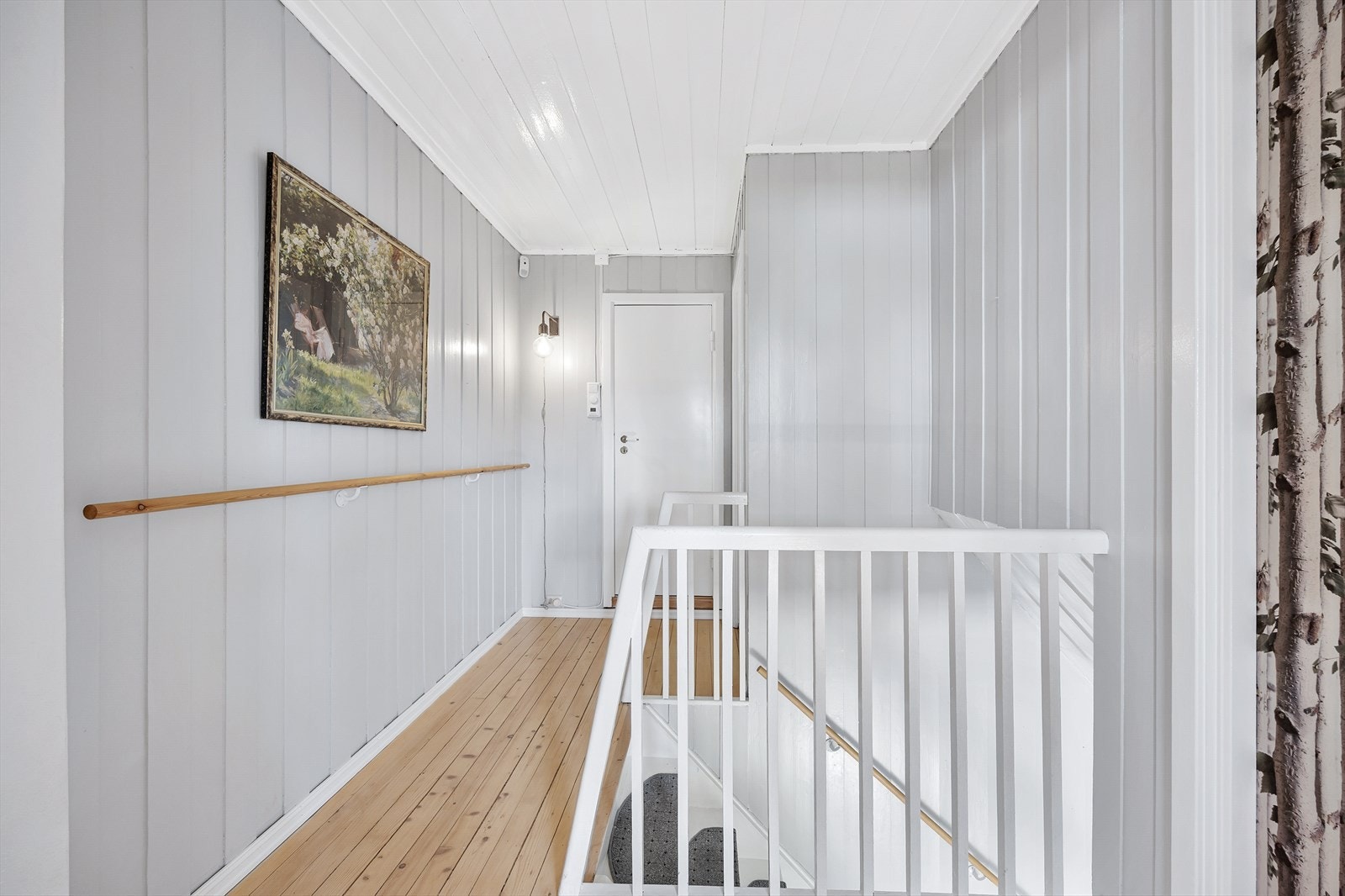 Gang i andre etasje med adkomst til soverommene og badet. Galleribilde