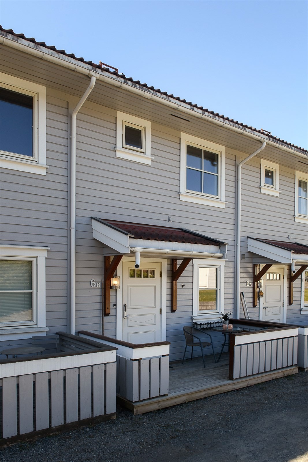 Ved inngangspartiet er det en egen platting på 6 m². Galleribilde