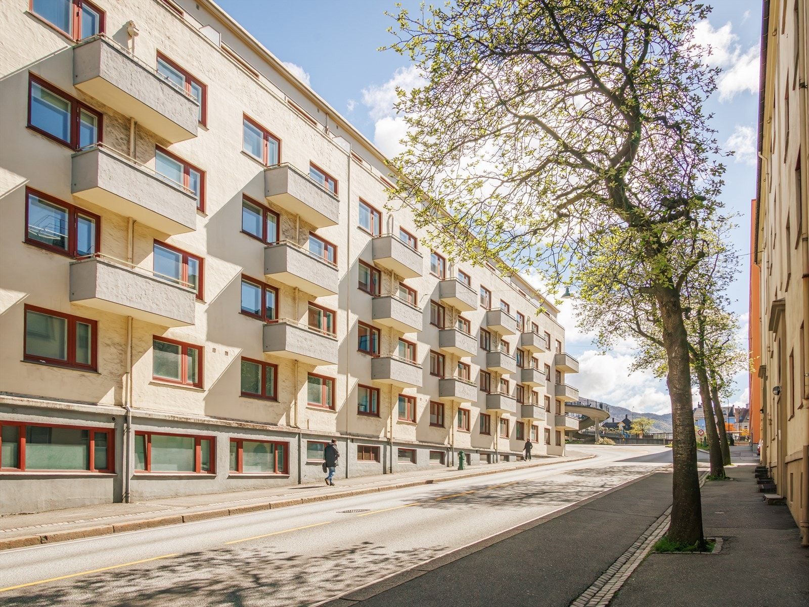 Her bor man med gangavstand til det aller meste Bergen sentrum har å by på, noe som gjør hverdagen både enkel og komfortabel. Galleribilde