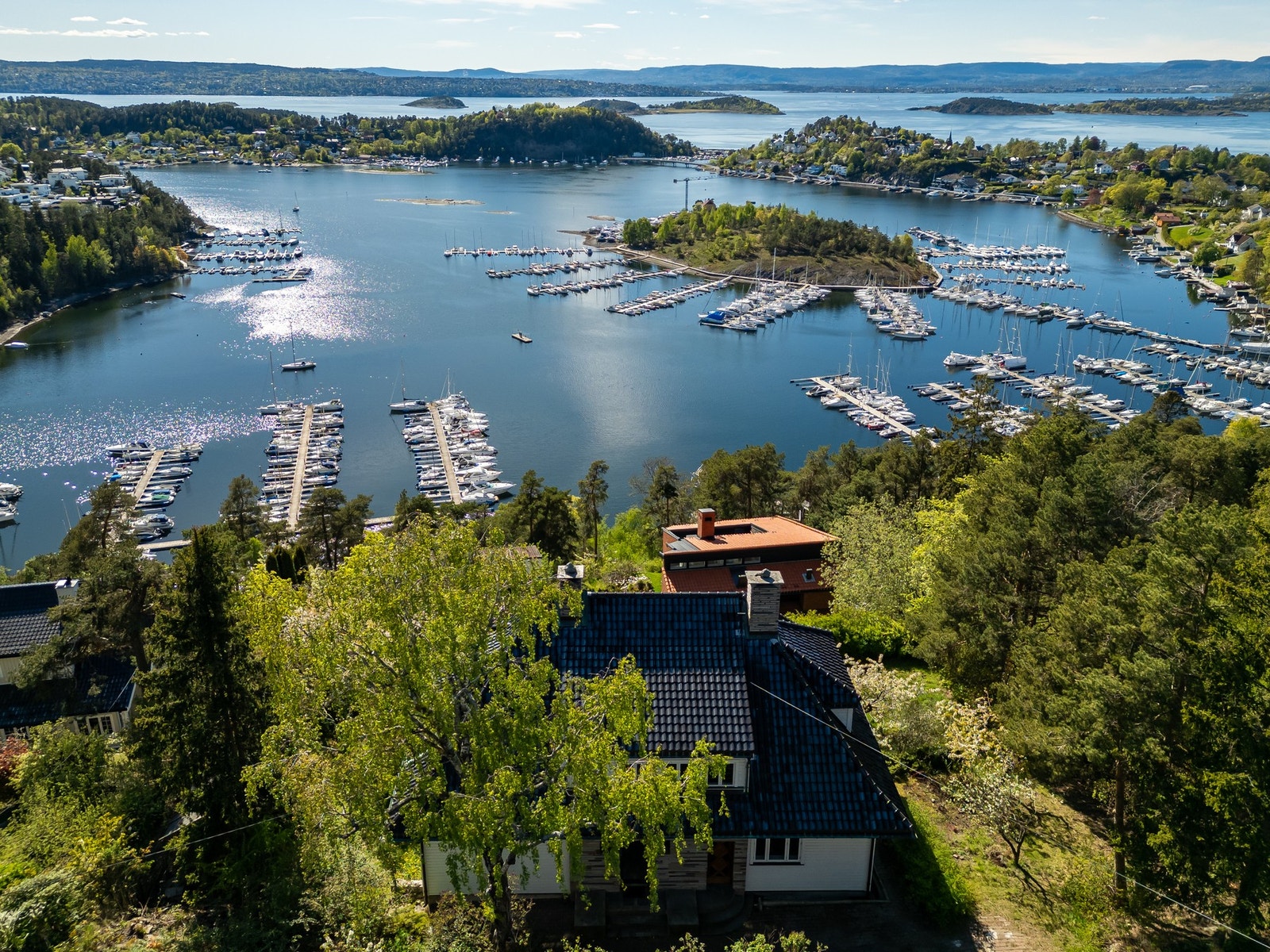 Spektakulær panoramautsikt over indre Oslofjord, velkommen til Bekkelagsterrassen 13! Foto: Alexander Granlie / Boligram Galleribilde