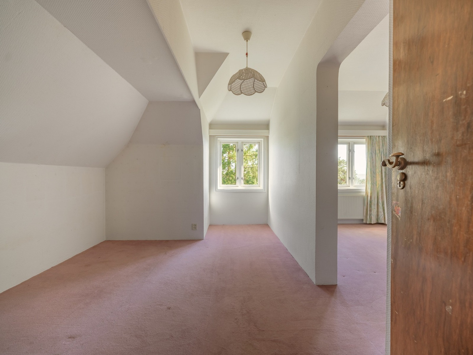Soverom nummer tre er delt i to, perfekt for et walk-in closet. Galleribilde