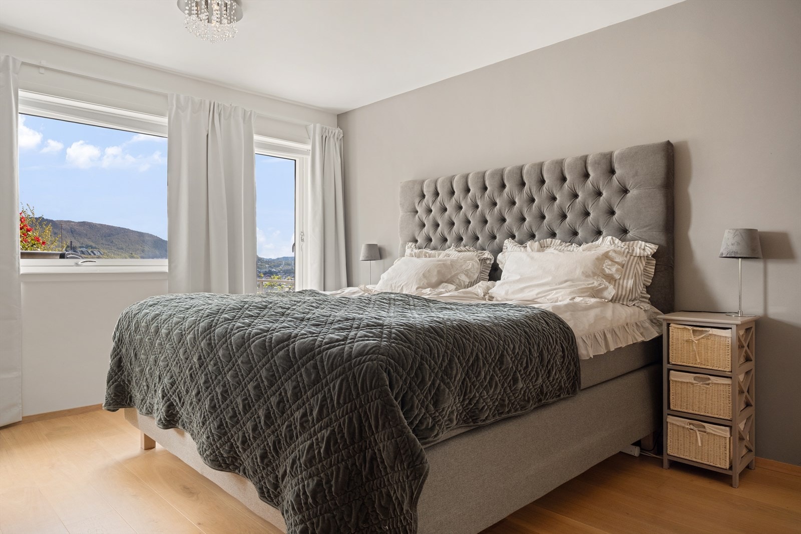 Stort master bedroom Galleribilde