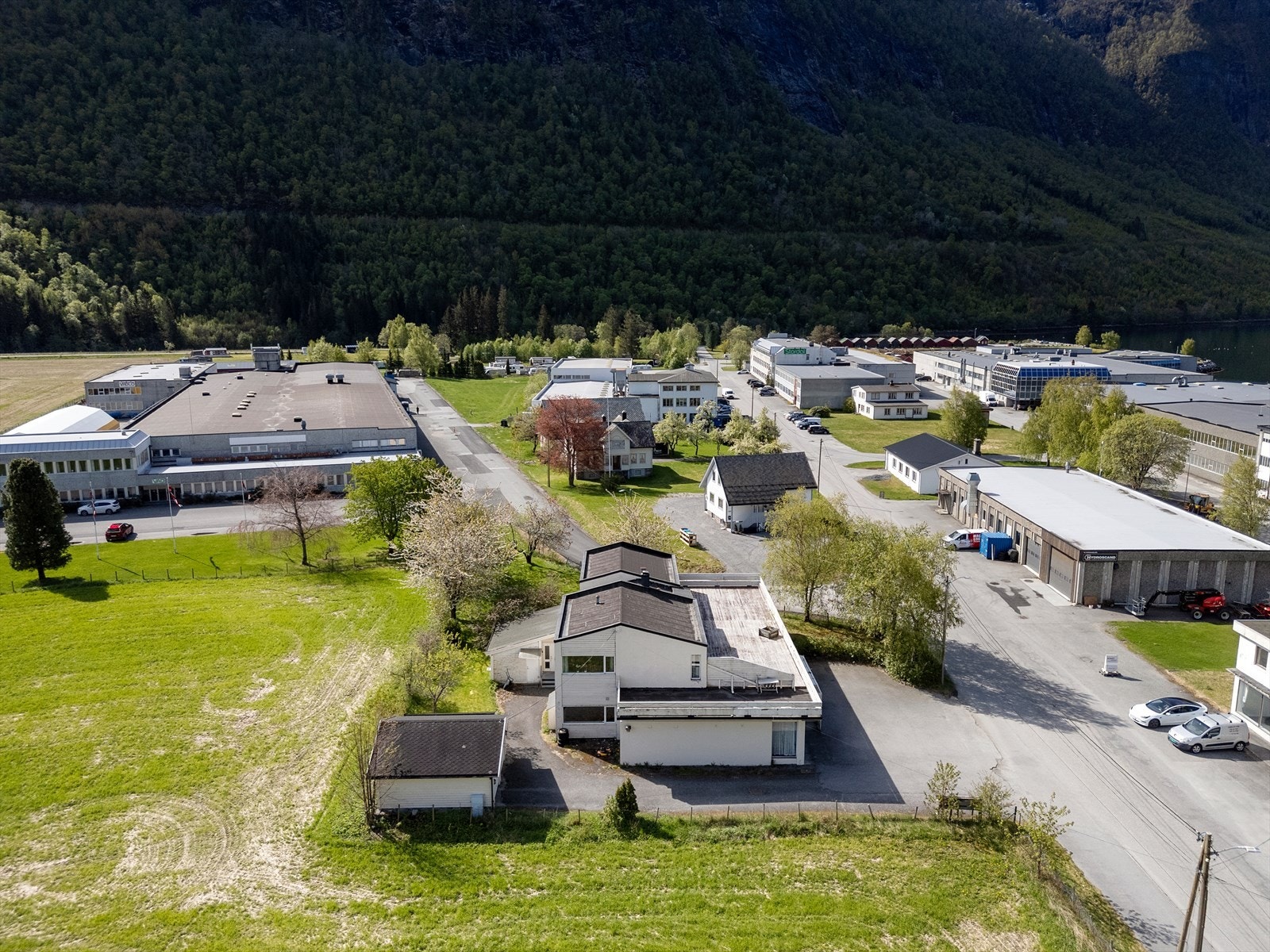 Dronefoto mot sør Galleribilde