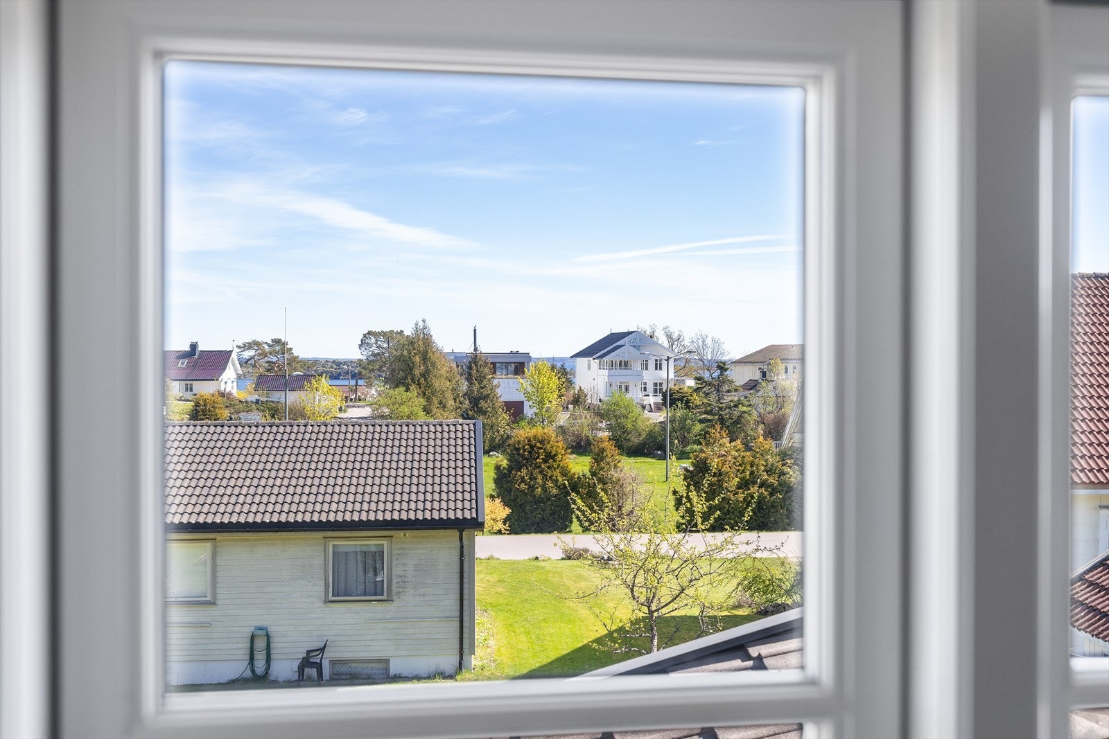 Hyggelig utsyn fra soverommet. Galleribilde