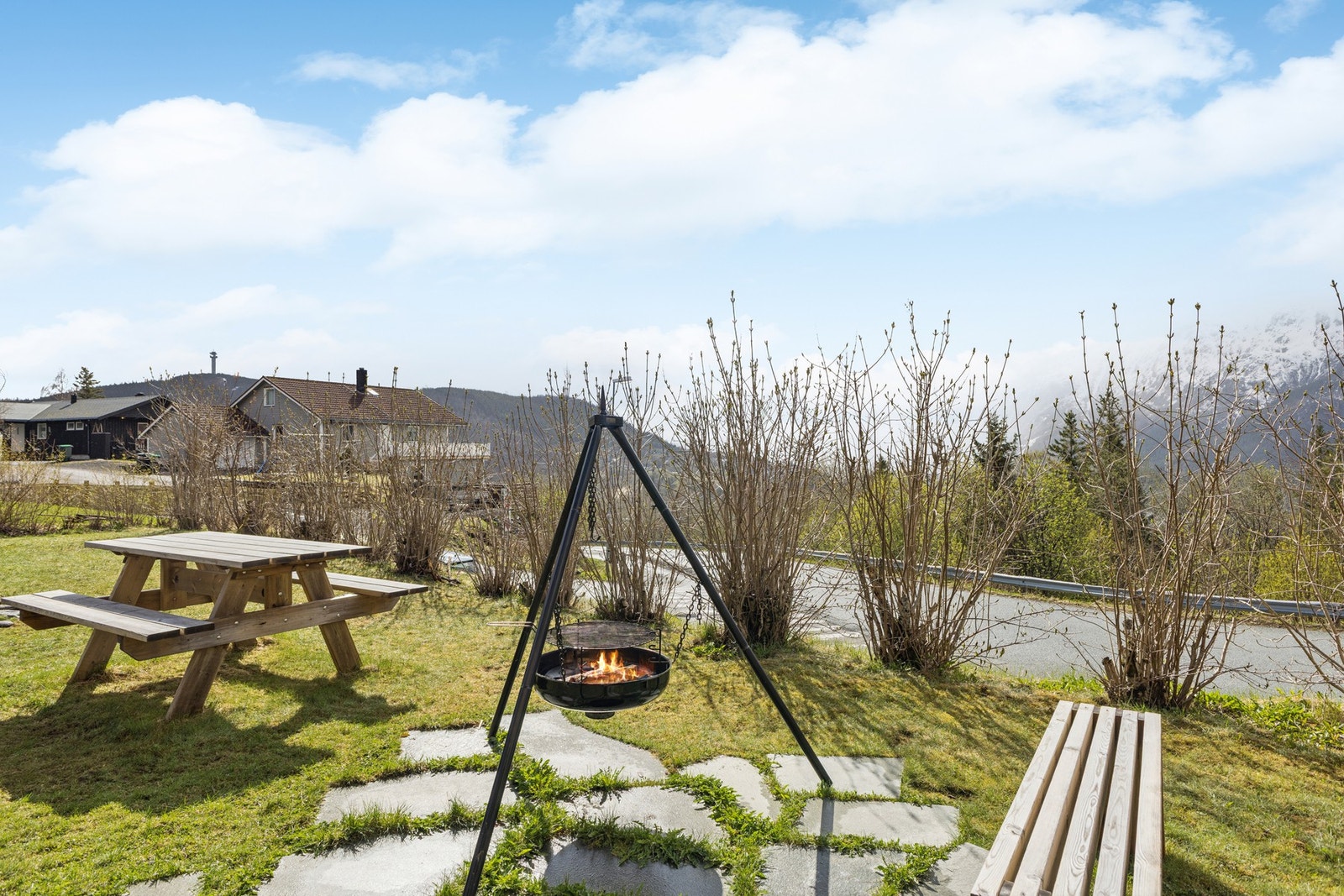 Hagen har fine uteplasser og gode lekemuligheter for barn. Galleribilde