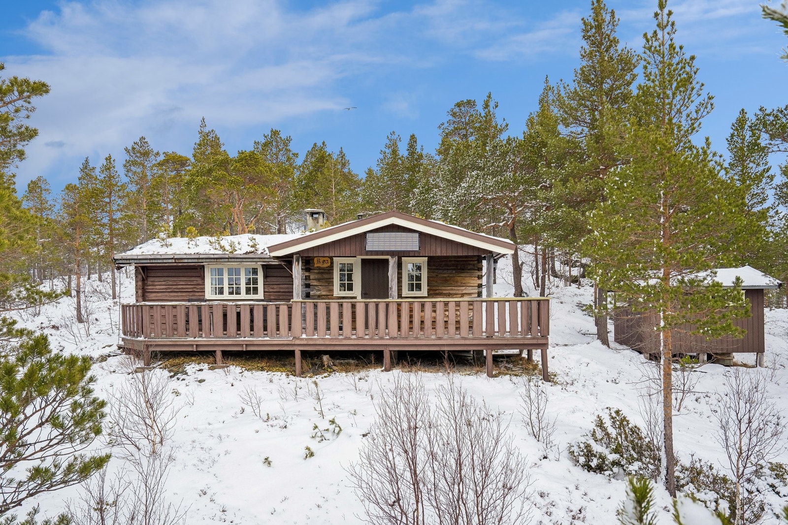 Flott fjellhytte som ligger 571 moh. Galleribilde