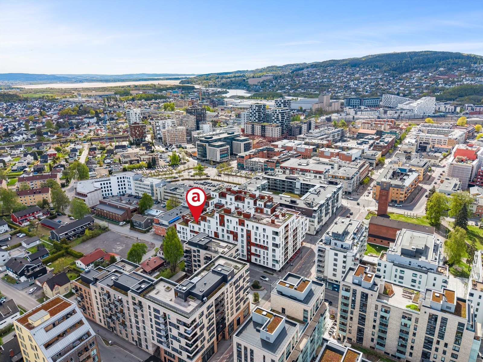 Velkommen til Gjerdrumsgata 20A - en moderne og tiltalende leilighet i attraktive Fagerborgkvartalet, med god planløsning, flotte lysforhold og romslig balkong! Foto: René Borghagen Galleribilde