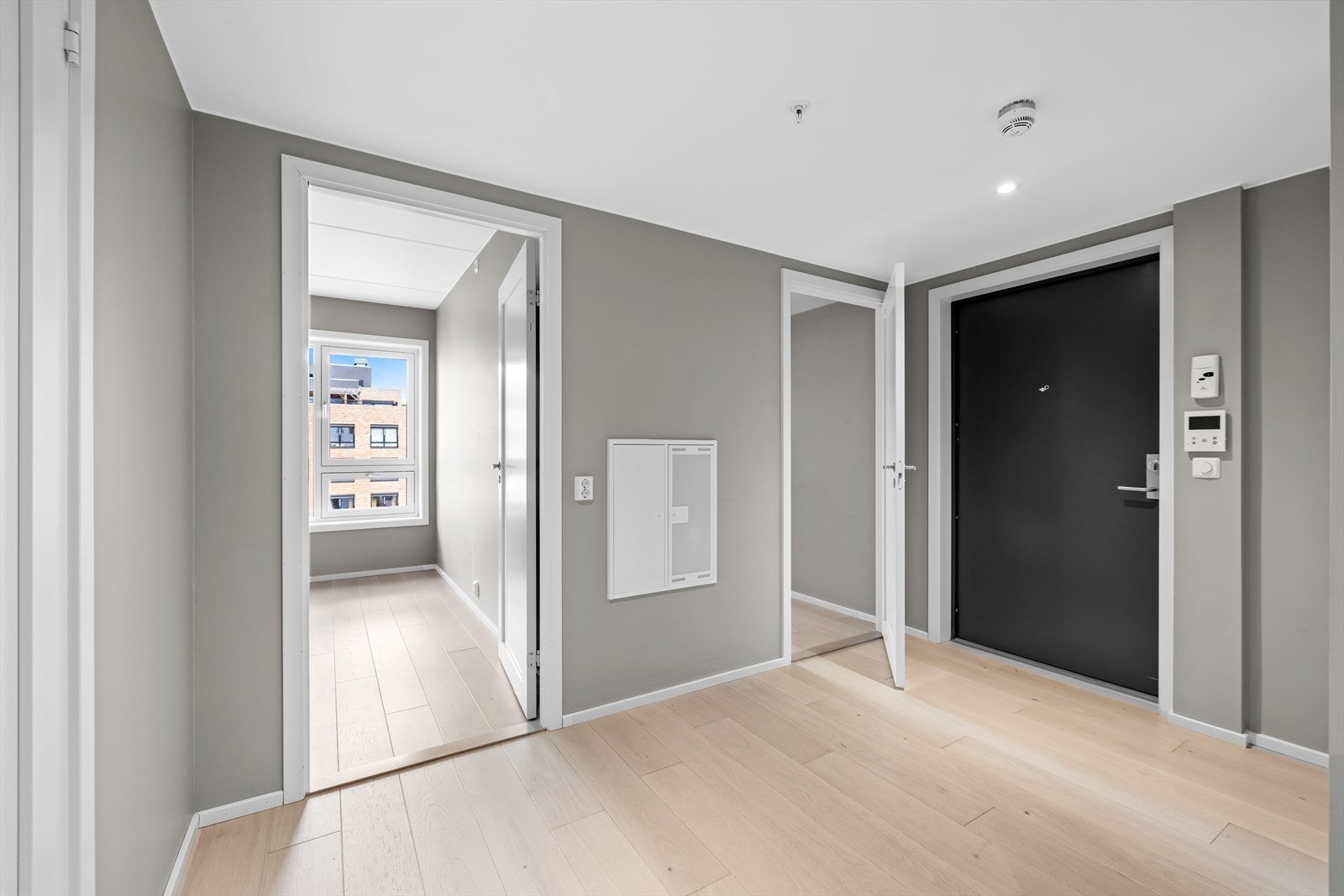 Fra gangen har man adkomst til boligens øvrige rom. Galleribilde