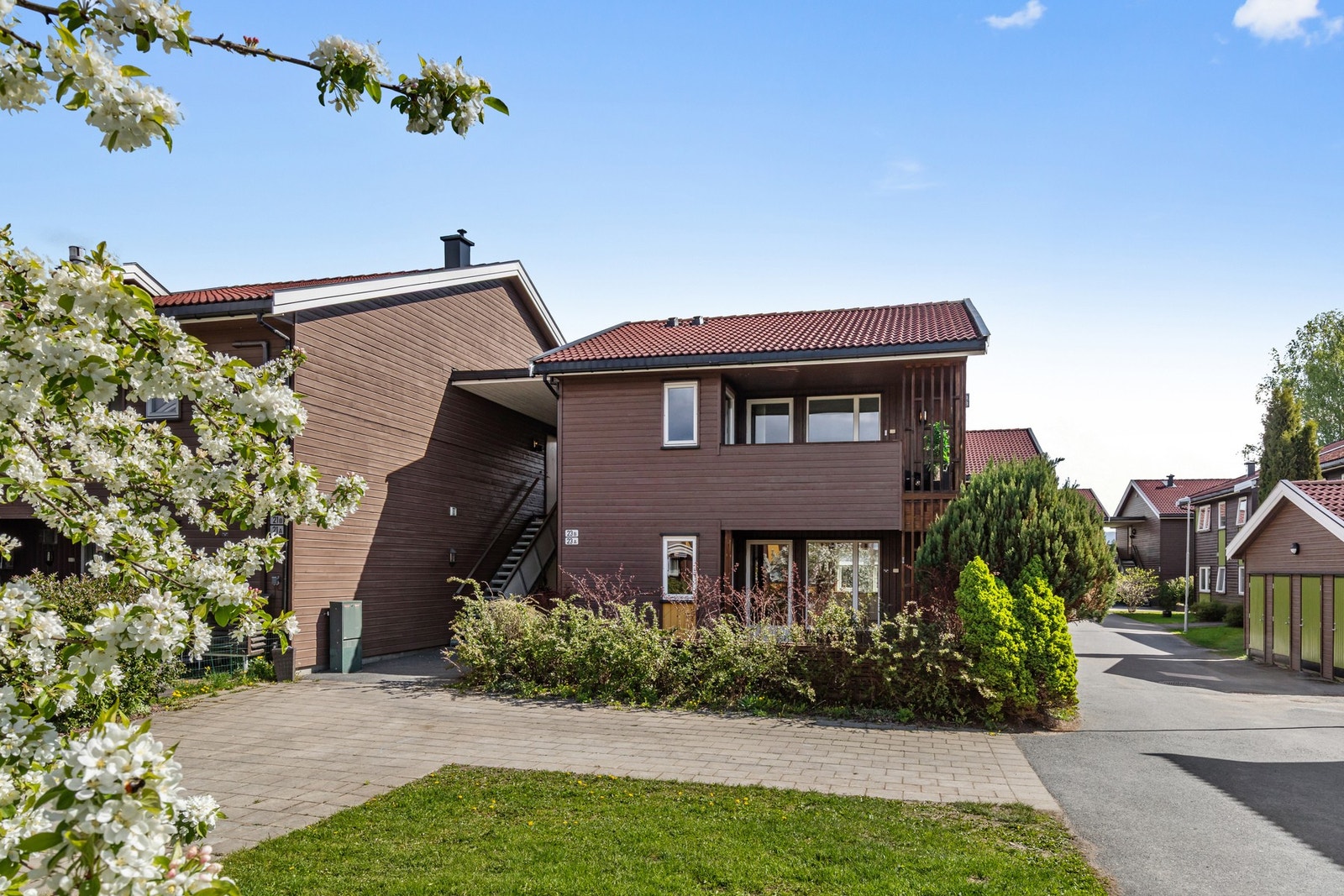 Leiligheten har en sentral og barnevennlig beliggenhet på Loesmoen. Galleribilde