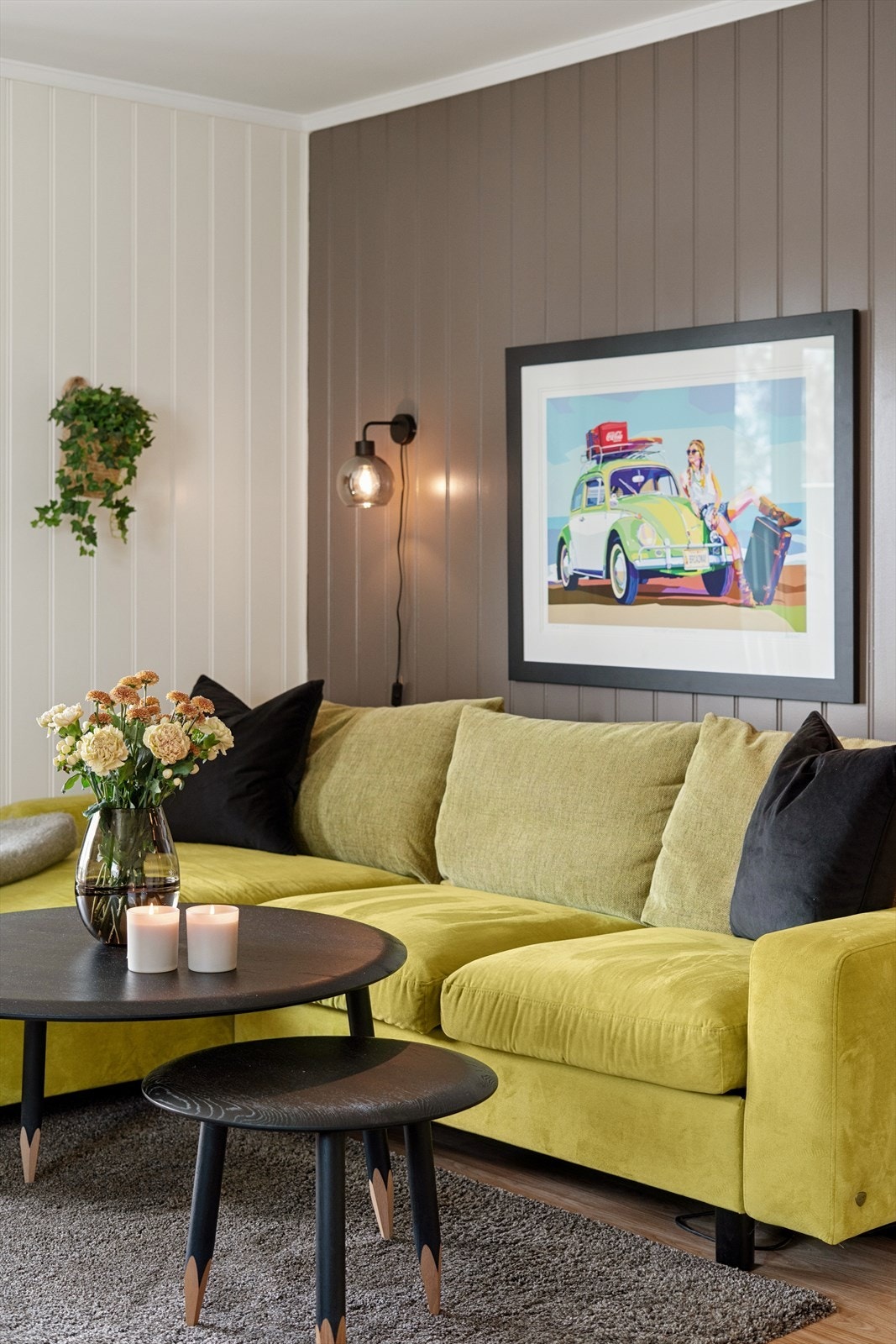 De fleste innvendige overflater er malt med tidsriktige fargevalg! Galleribilde