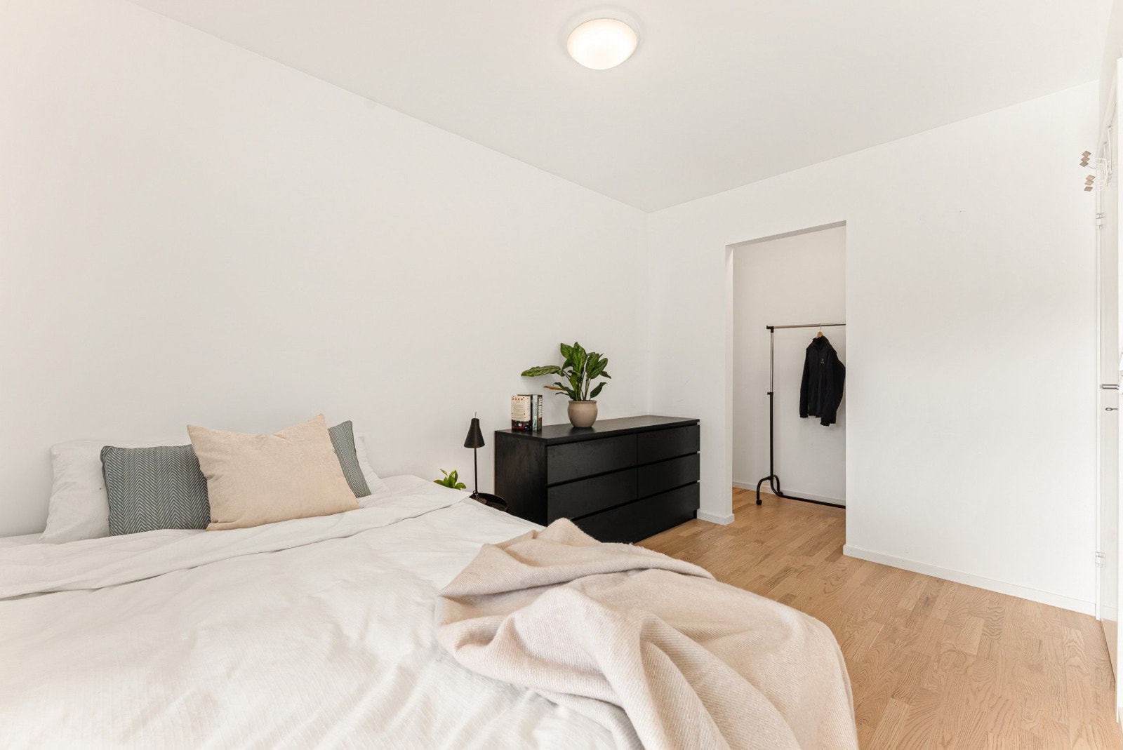 I tillegg følger soverommet med et Walk-in. Galleribilde