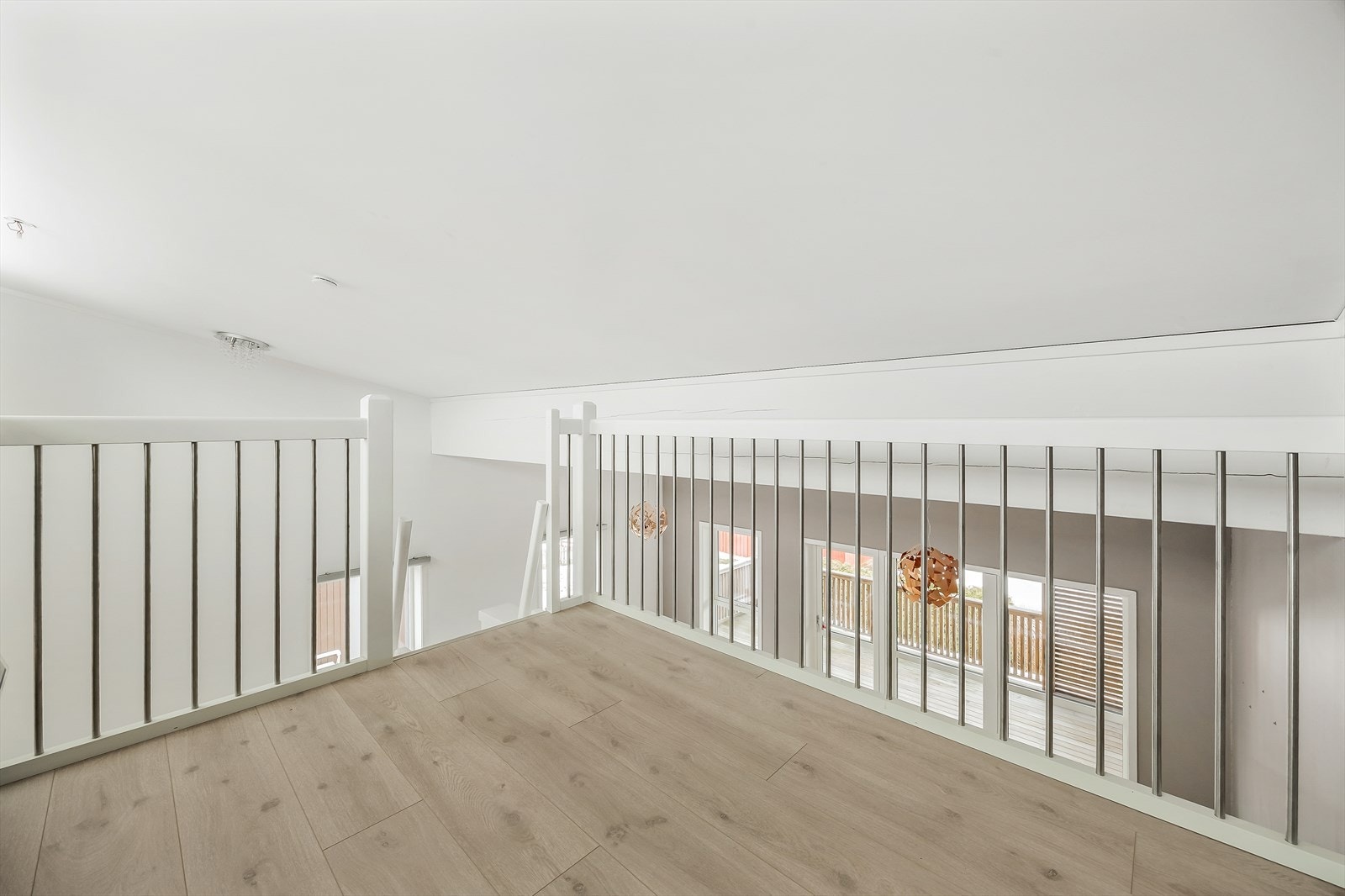Hemsen har et gulvareal på 6 m² og er et fleksibelt areal for oppbevaring eller en hyggelig lesekrok. Galleribilde