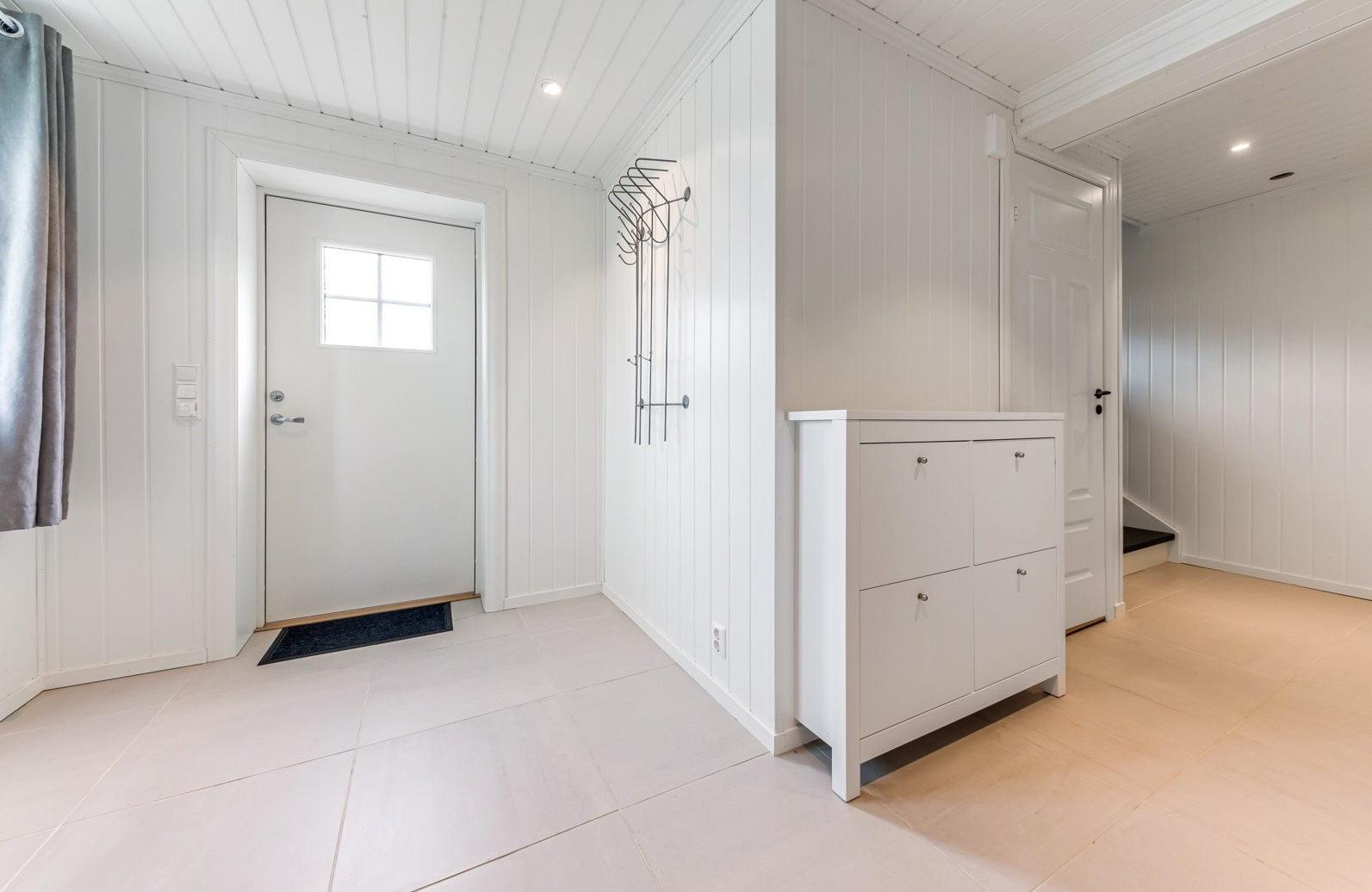 Bustaden har eigen inngang til kjellaren Galleribilde