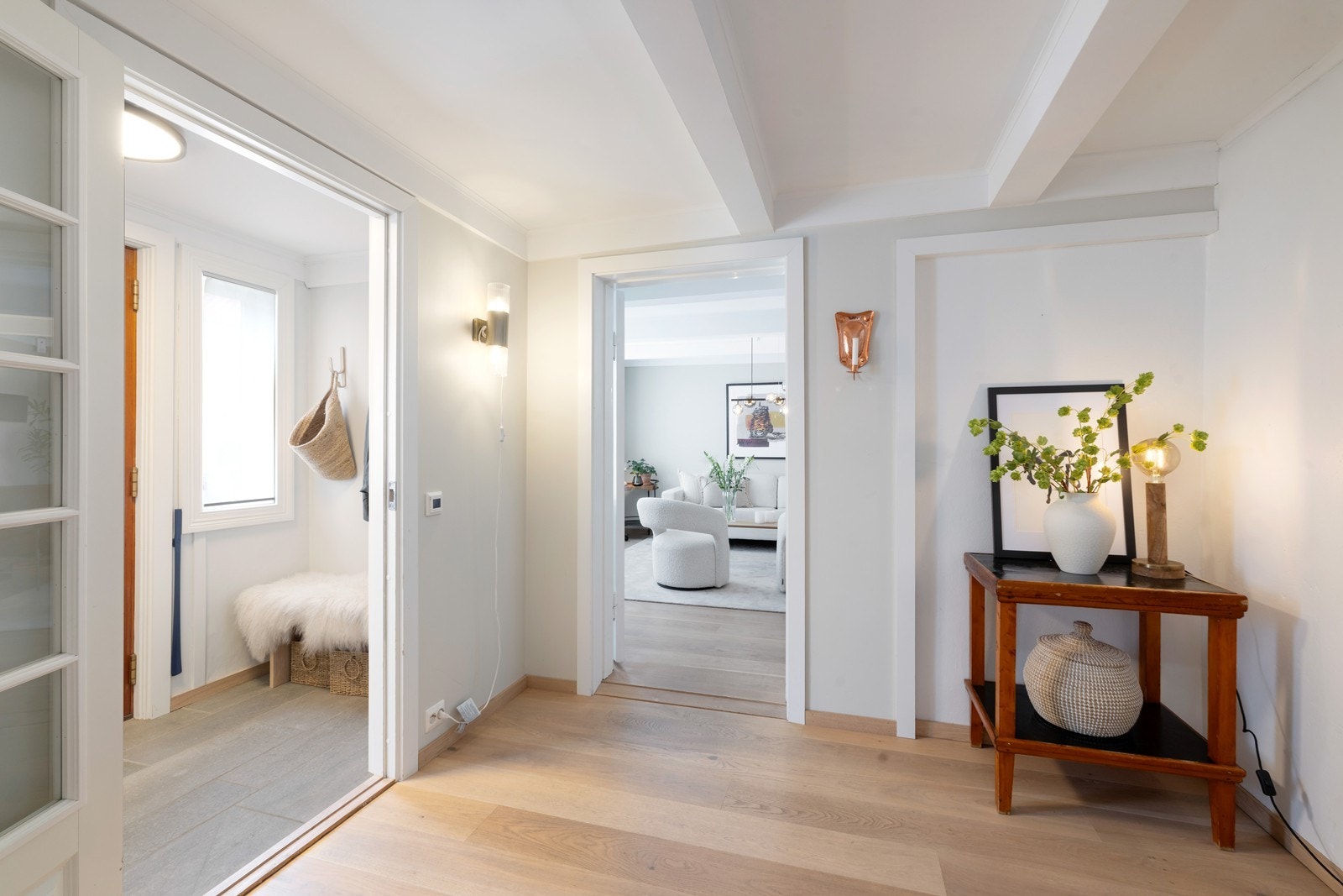 Trappegang sett mot gang og stue Galleribilde