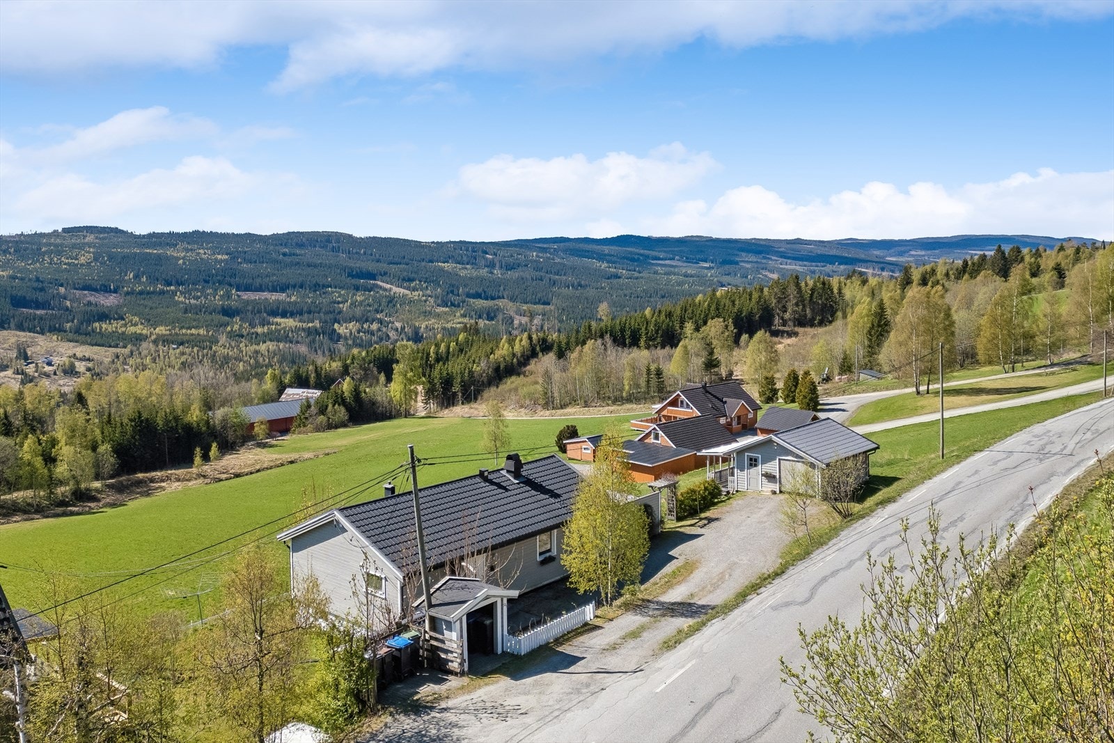 Til Gjøvik tar det ca. 18 minutter med bil. Galleribilde