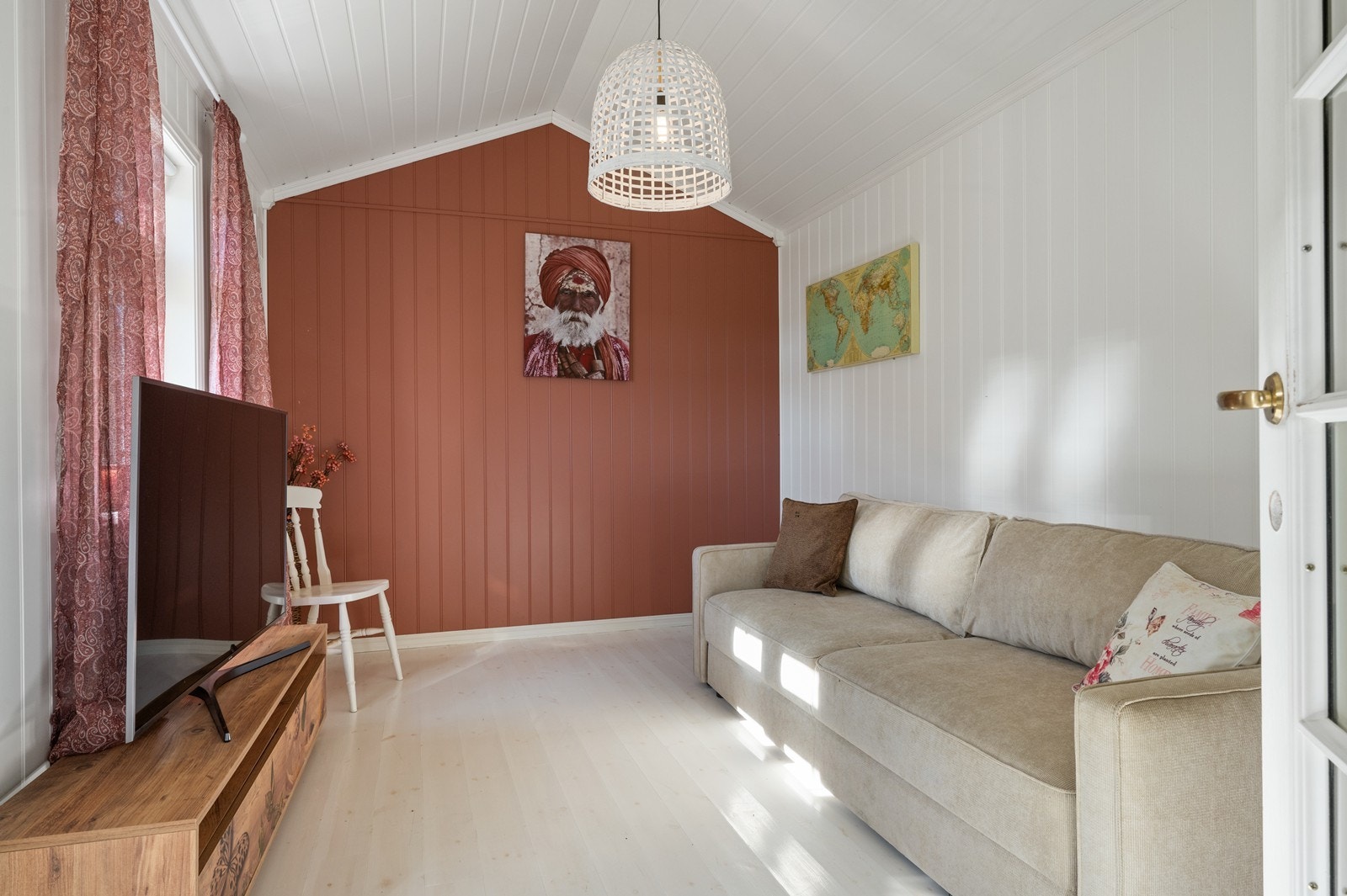 Innredet anneks/uthus (ikke godkjent for varig opphold) Galleribilde