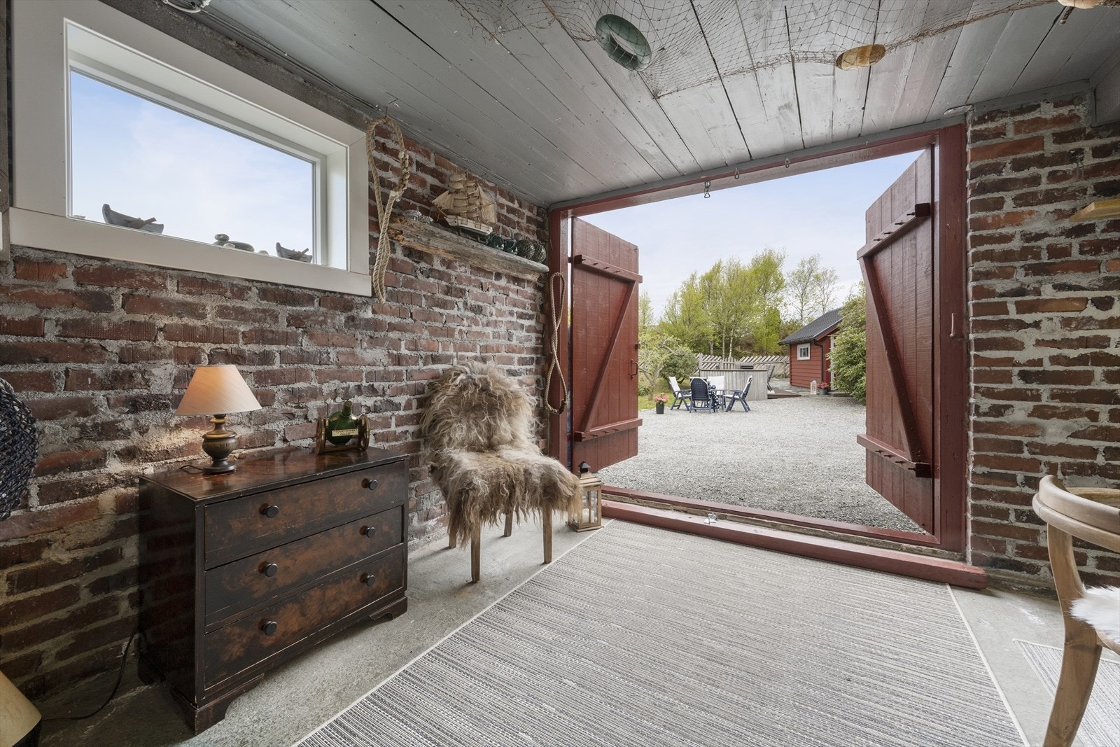 Det hender det er litt vind ute ved havet, men det er jo berre koselig. Galleribilde