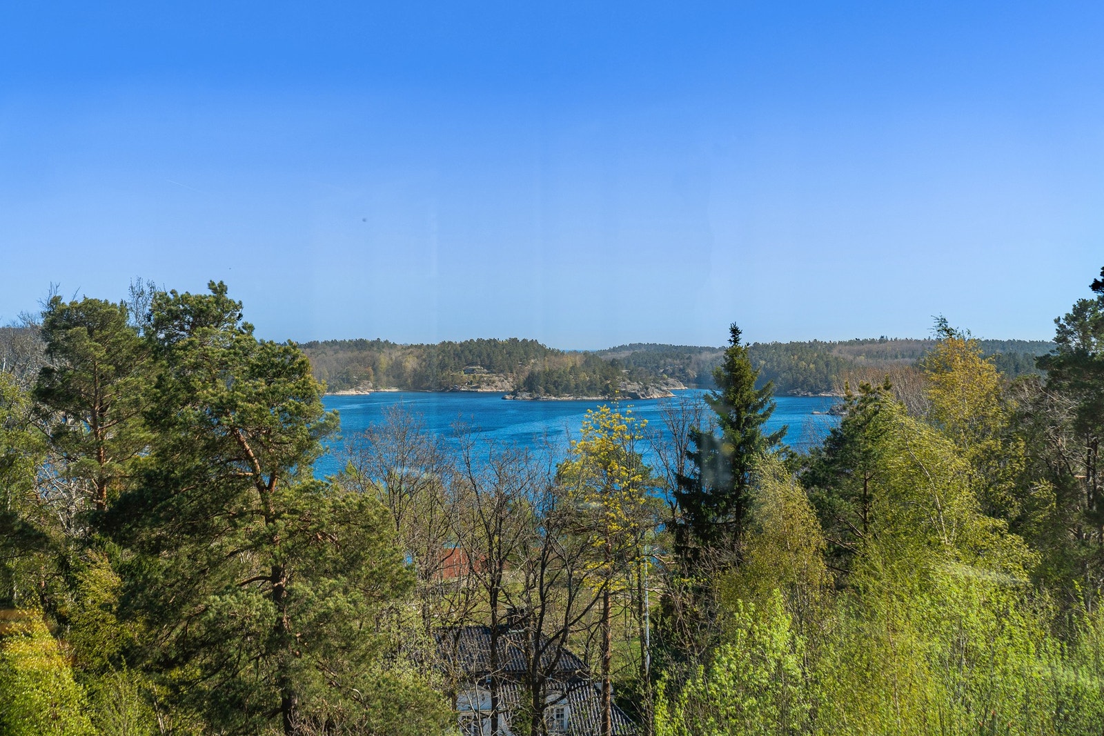 Utsikten fra boligen en deilig vårdag. Galleribilde