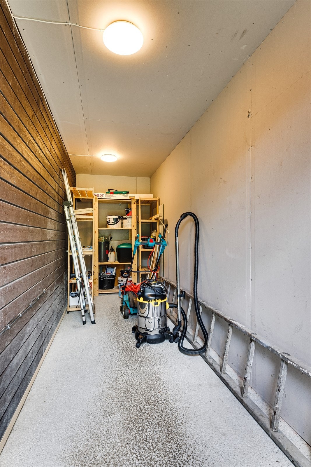 Praktisk, ekstern bod på 8 m² for ekstra lagringsplass. Galleribilde