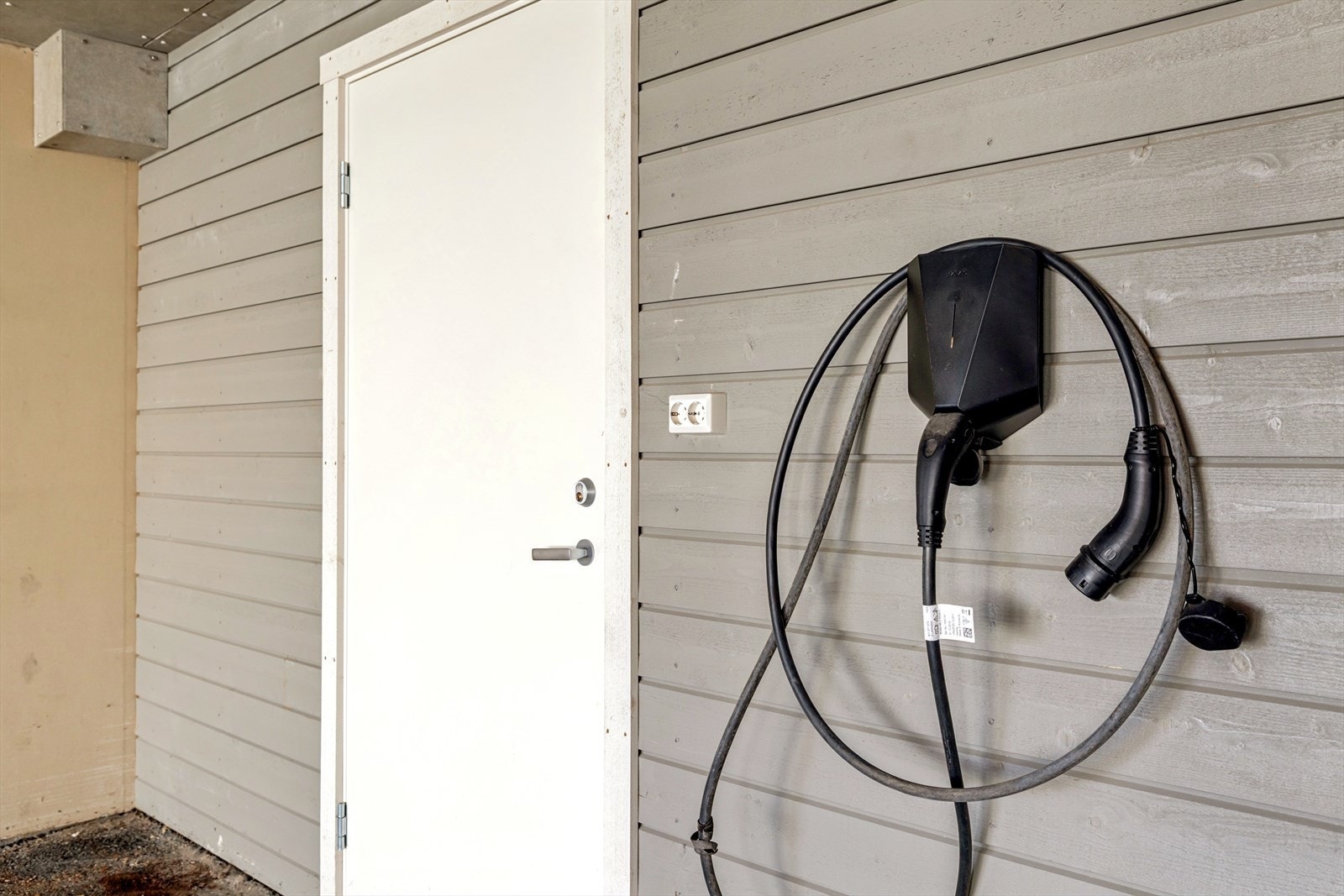 Elbillader i carport gjør boligen godt tilpasset dagens behov. Galleribilde