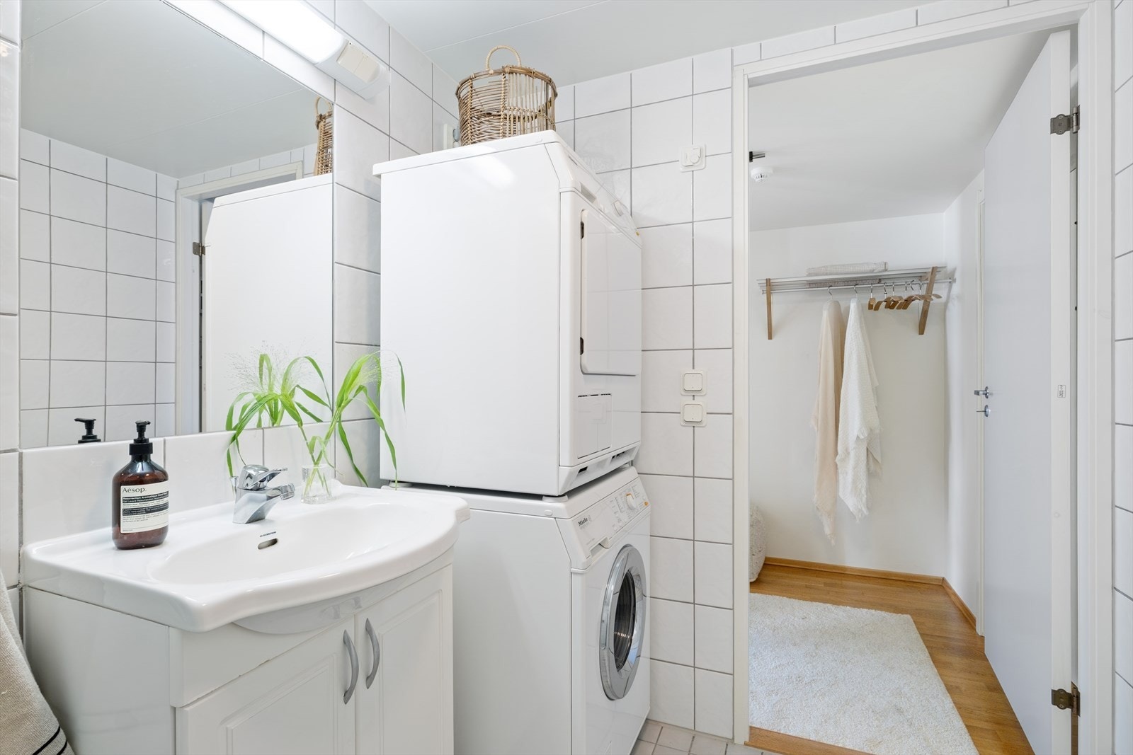 Det er også plass til tørketrommel hvis det er ønskelig. Galleribilde