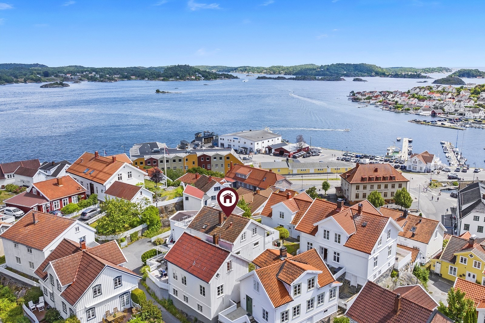 I sentrum finner man også fergekaia, som gir enkel adgang til hele Kragerøs fantastiske skjærgård. Galleribilde