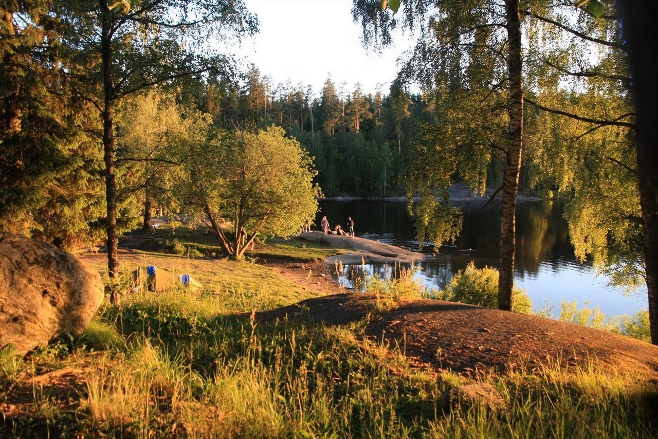 Det er gode tur- og rekreasjonsområder i nærmiljøet. Galleribilde