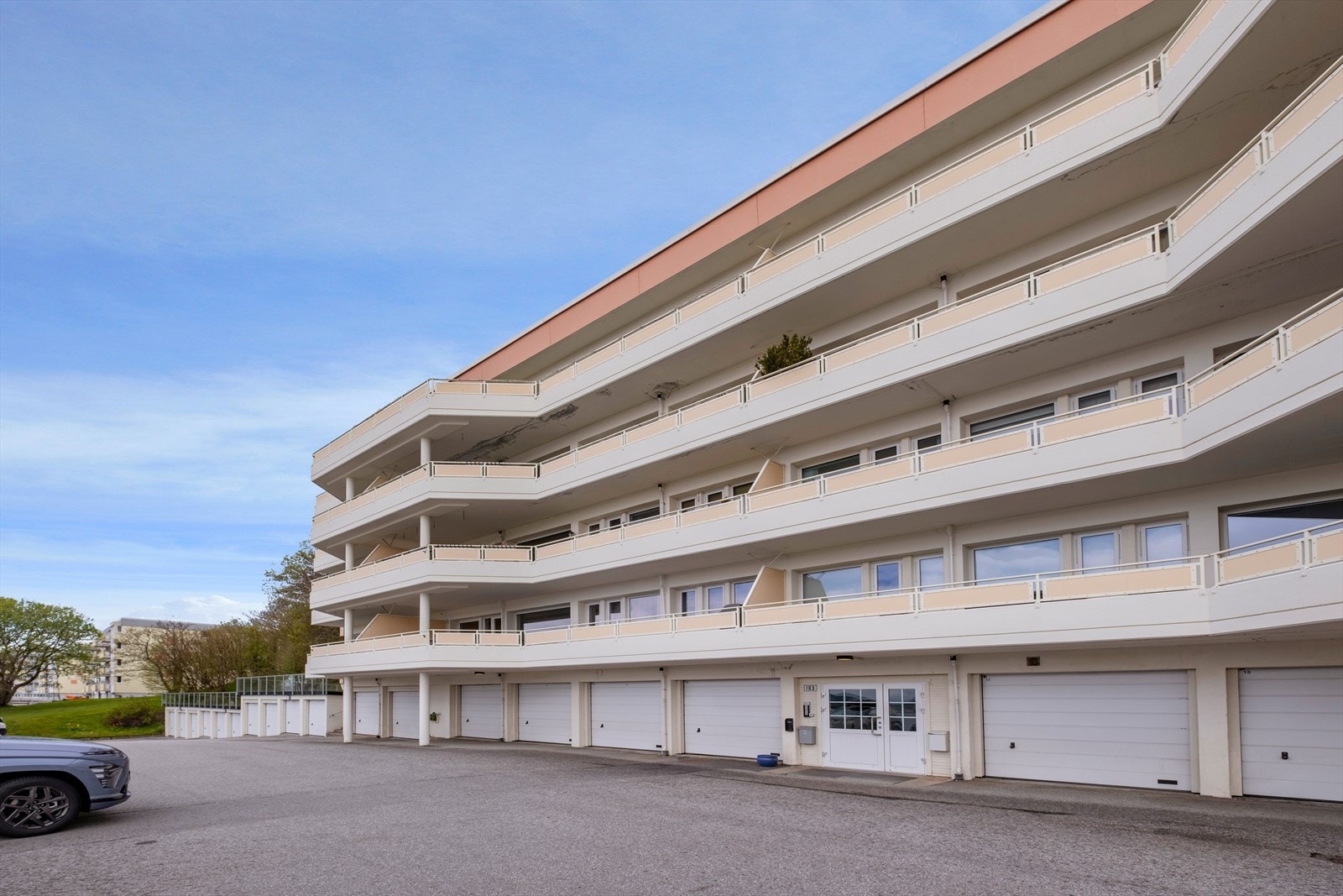 Hybelen ligger i 3. etasje med heis fra bakkeplan Galleribilde