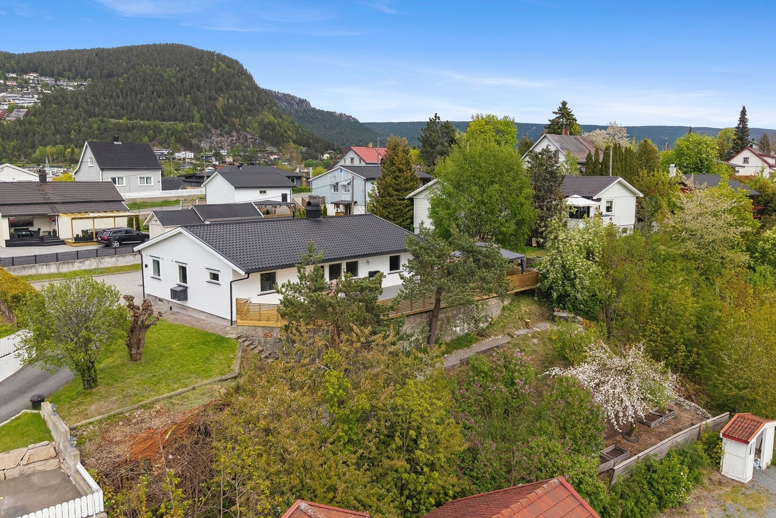 Området er spesielt godt egnet for barnefamilier, med både Mjøndalen skole og Veiavangen ungdomsskole innen gangavstand. Galleribilde