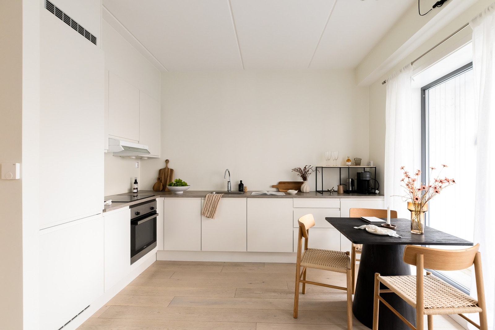 Kjøkken er utstyrt med Siemens produkter. Galleribilde