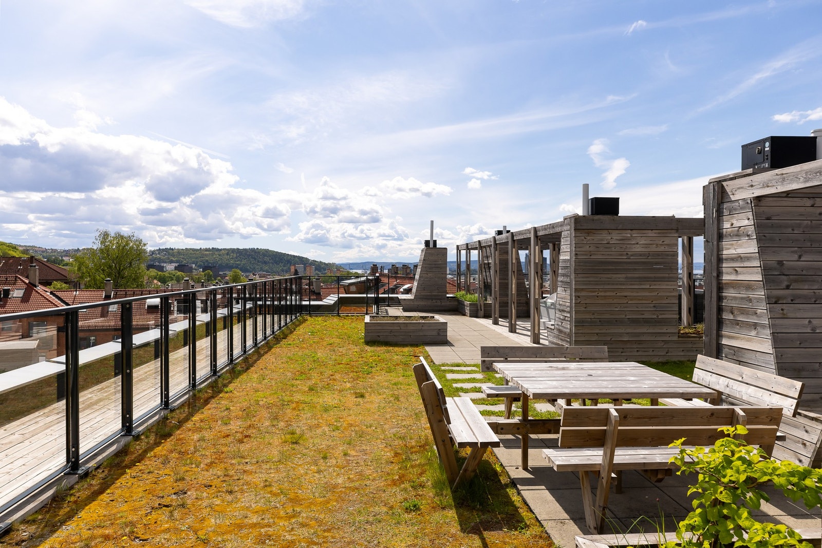 Veldrevet sameie med to store felles takterrasser. Galleribilde