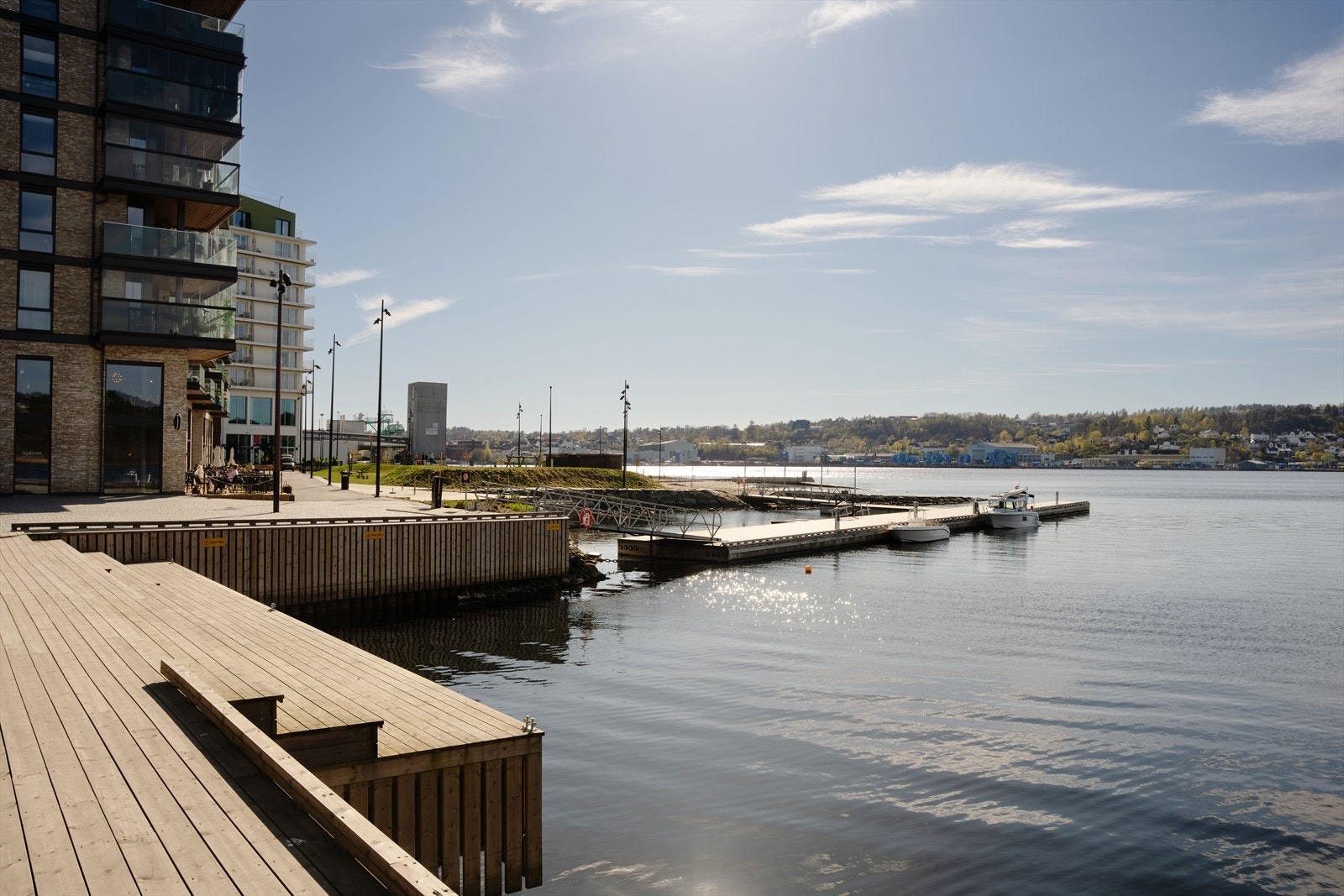 Mulighet for båtplass på det nye bryggeanlegget rett utenfor døren. Galleribilde