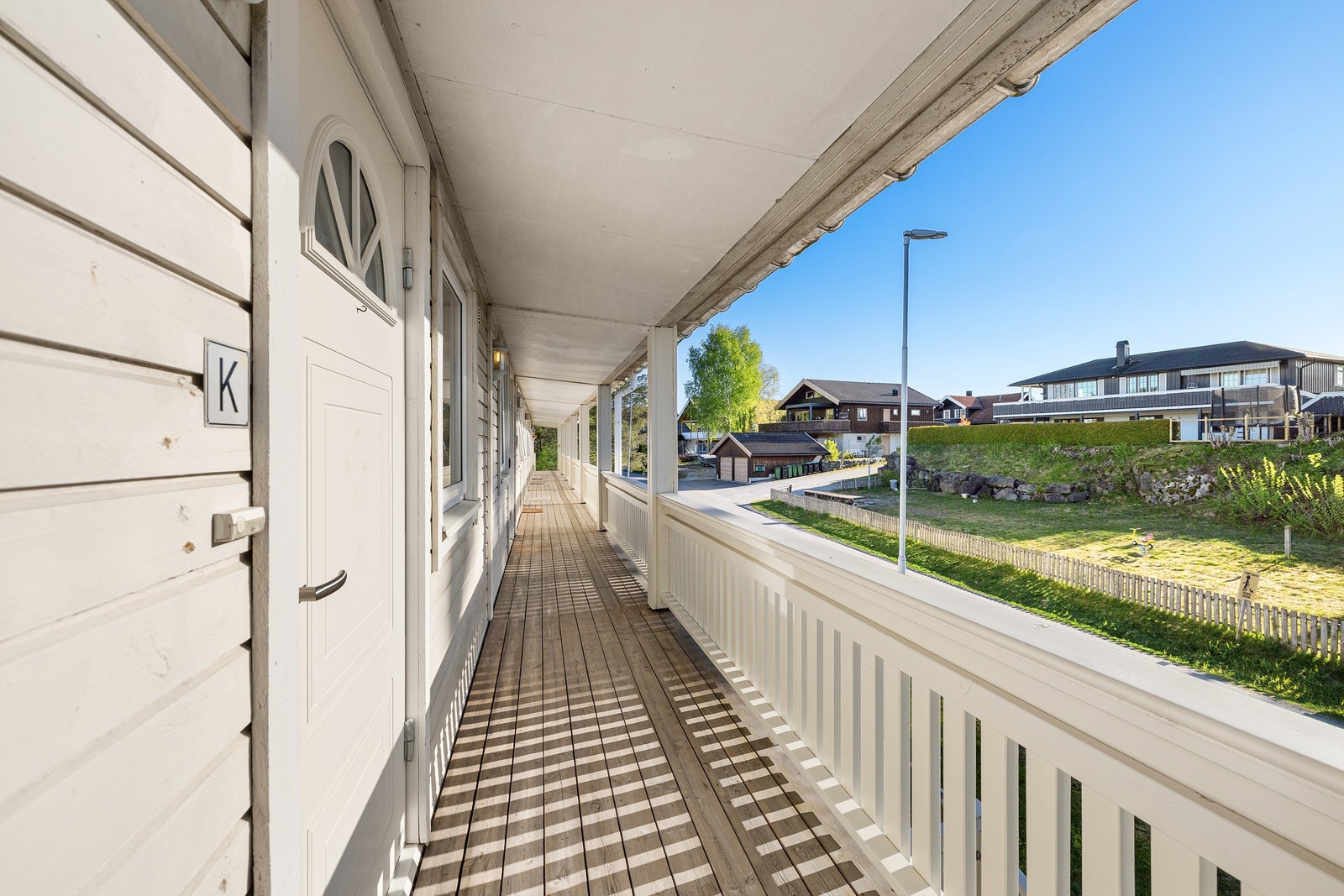 Adkomst fra overbygget svalgang Galleribilde