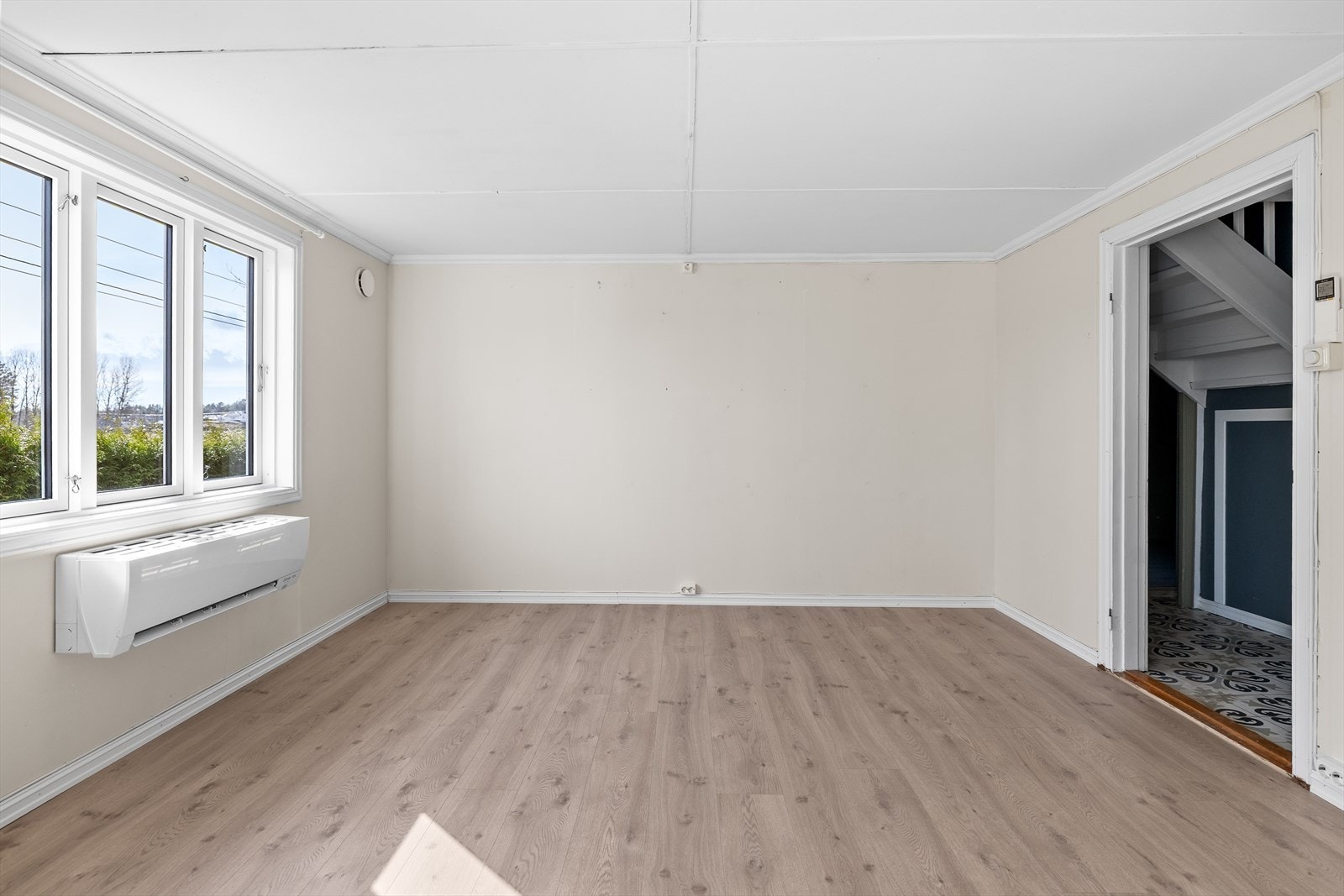 Her får man en bolig som skiller seg fra mye annet på markedet, med en god blanding av tradisjon, sjarm og utviklingsmuligheter. Galleribilde