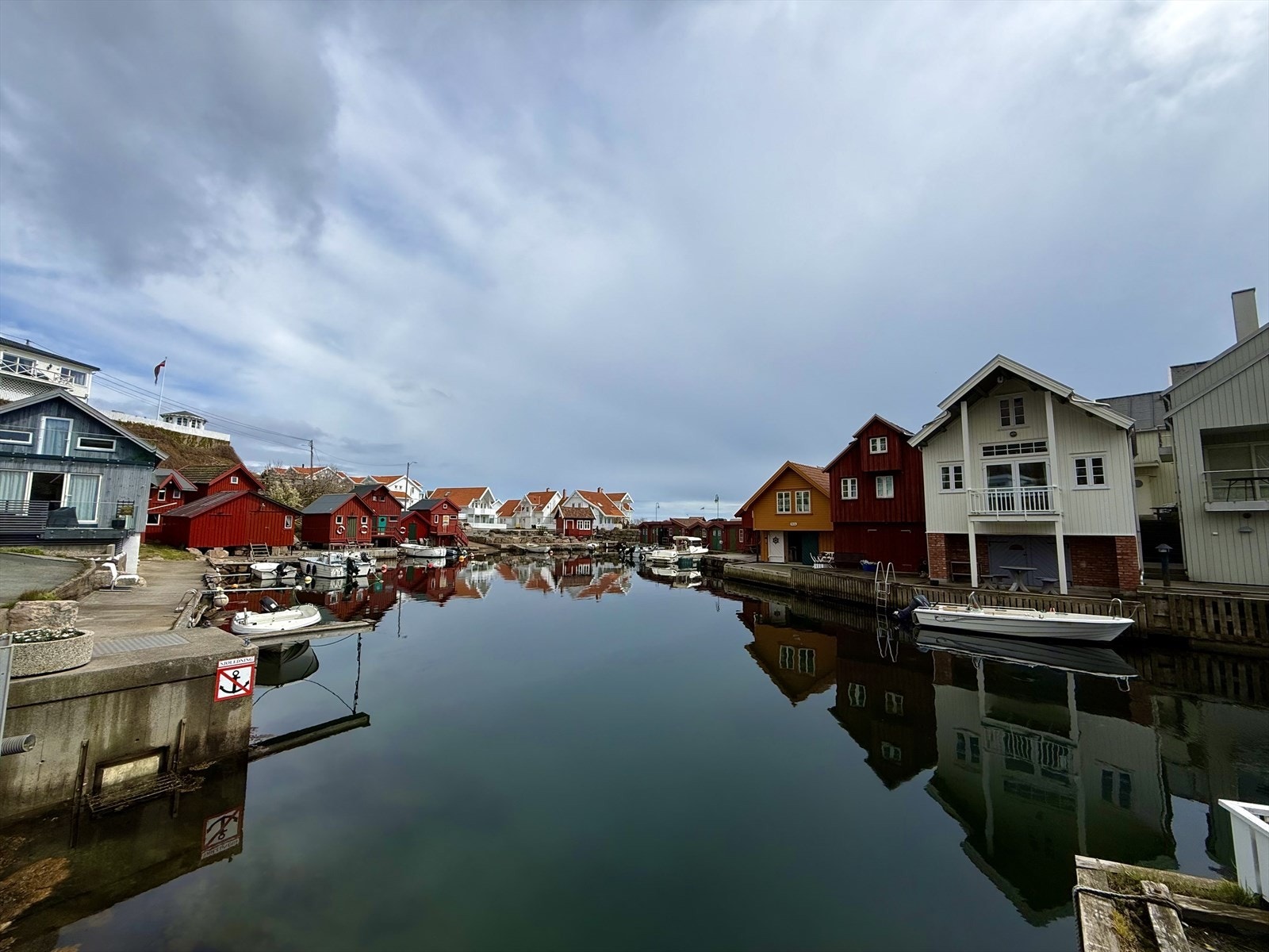 Her har man en sjøbu og 1 båtplass. Galleribilde