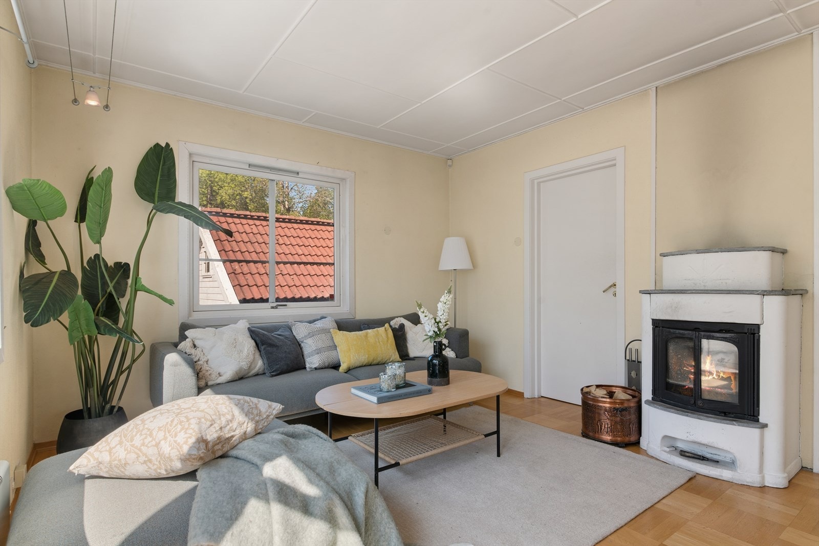 En peisovn gir både varme og hygge i stuen. Galleribilde
