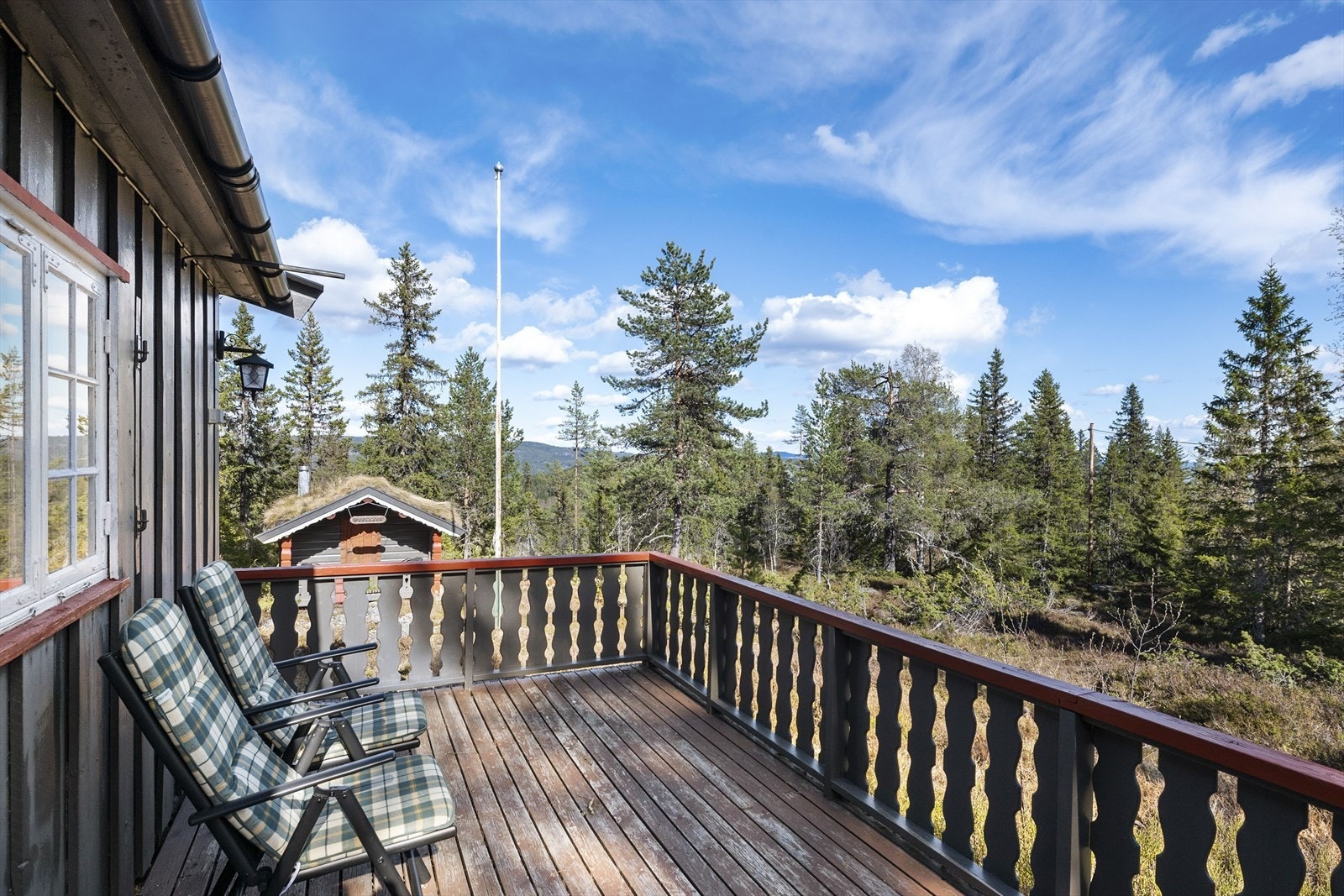 Meget hyggelig terrasse med gode møbleringsmuligheter. Galleribilde